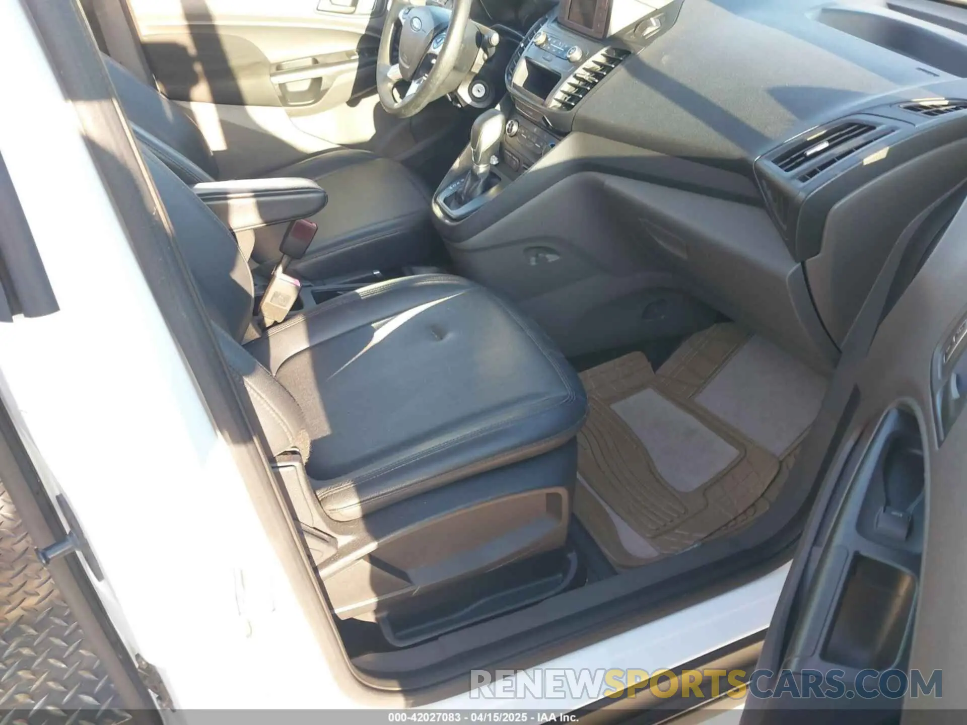 5 Photograph of a damaged car NM0LS6E26K1391010 FORD TRANSIT CONNECT 2019