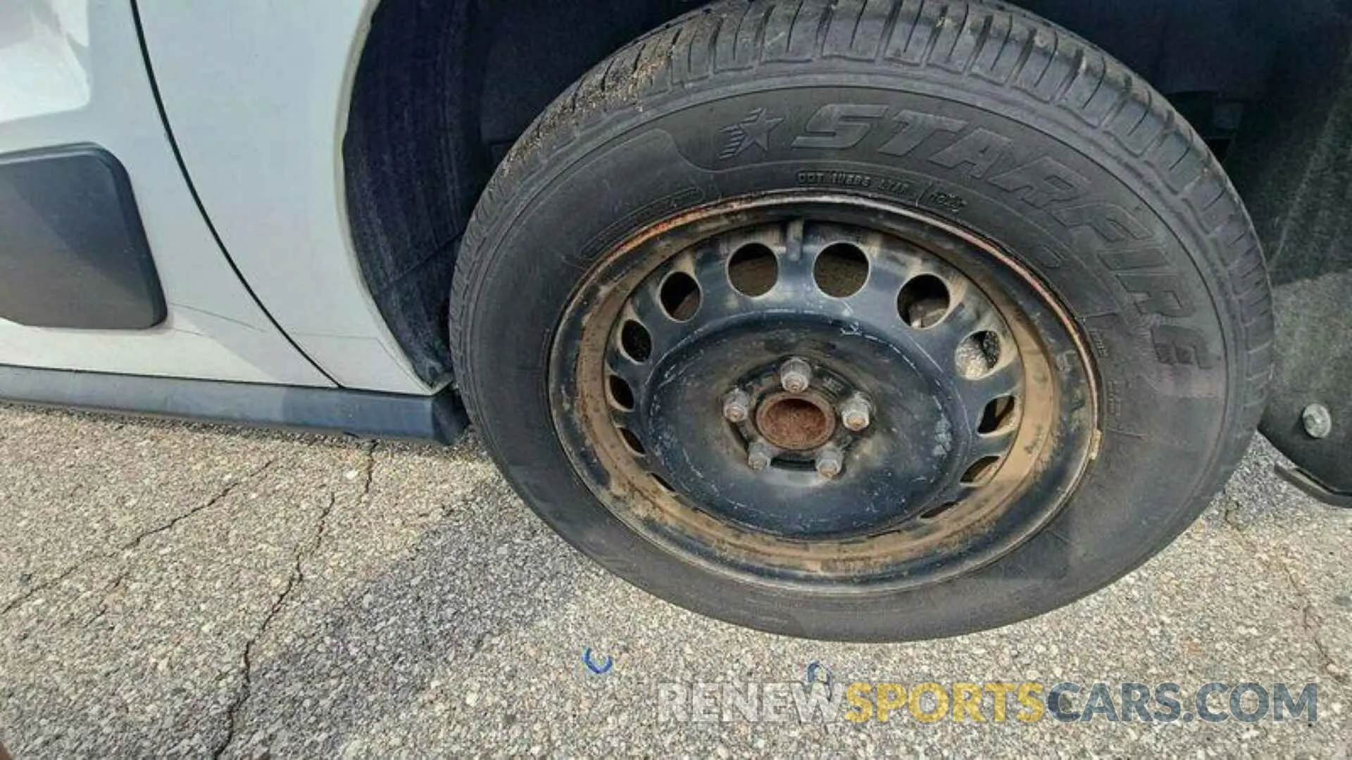 32 Photograph of a damaged car NM0LS7E26K1410399 FORD TRANSIT CONNECT 2019