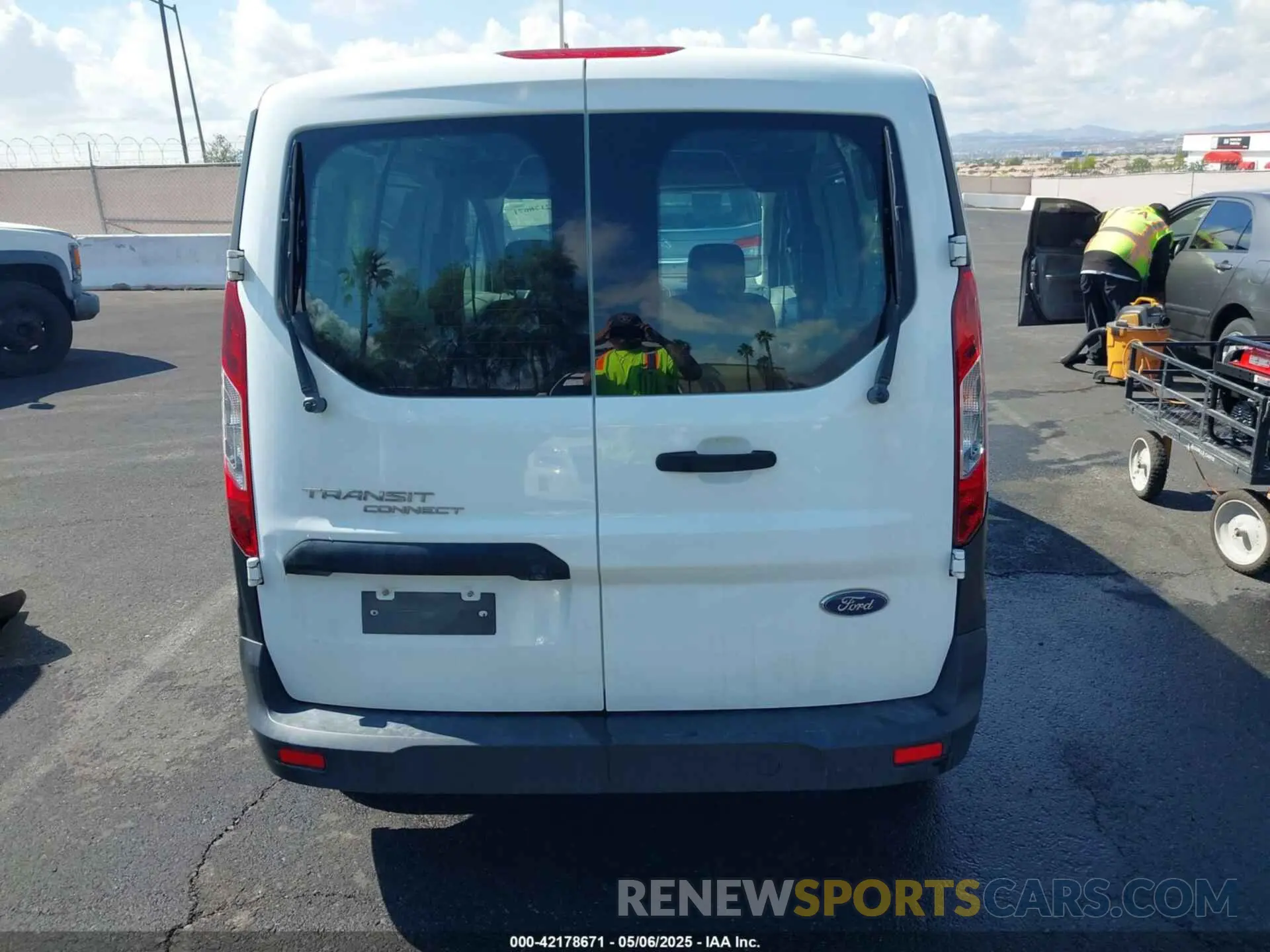 16 Photograph of a damaged car NM0LS7E29K1417122 FORD TRANSIT CONNECT 2019
