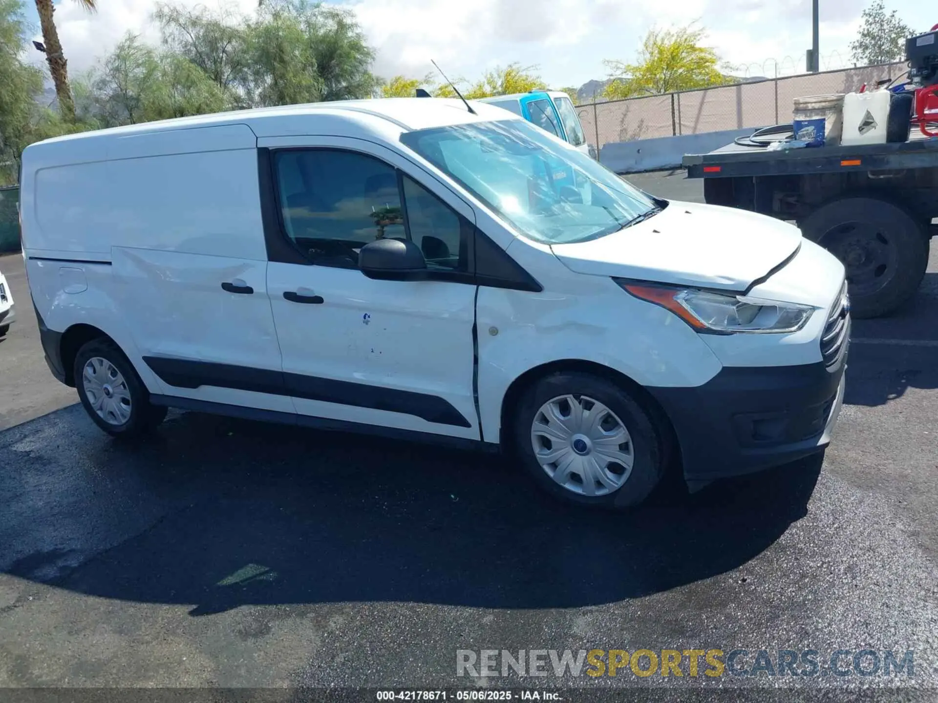 17 Photograph of a damaged car NM0LS7E29K1417122 FORD TRANSIT CONNECT 2019
