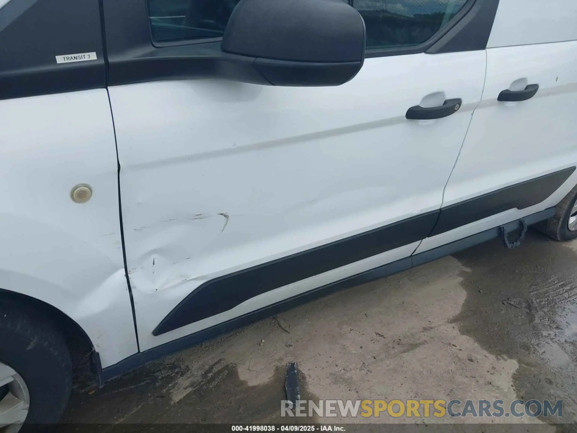 17 Photograph of a damaged car NM0LS7F20K1391976 FORD TRANSIT CONNECT 2019