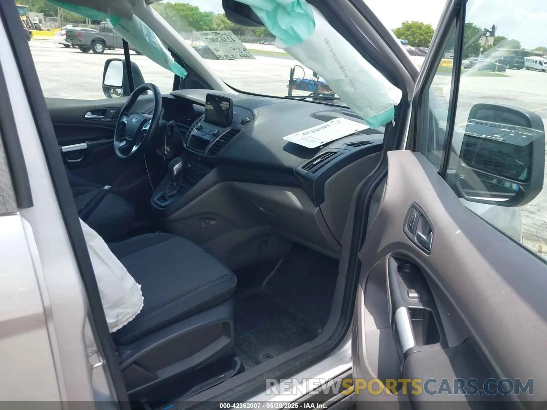 5 Photograph of a damaged car NM0LS7F21K1410115 FORD TRANSIT CONNECT 2019