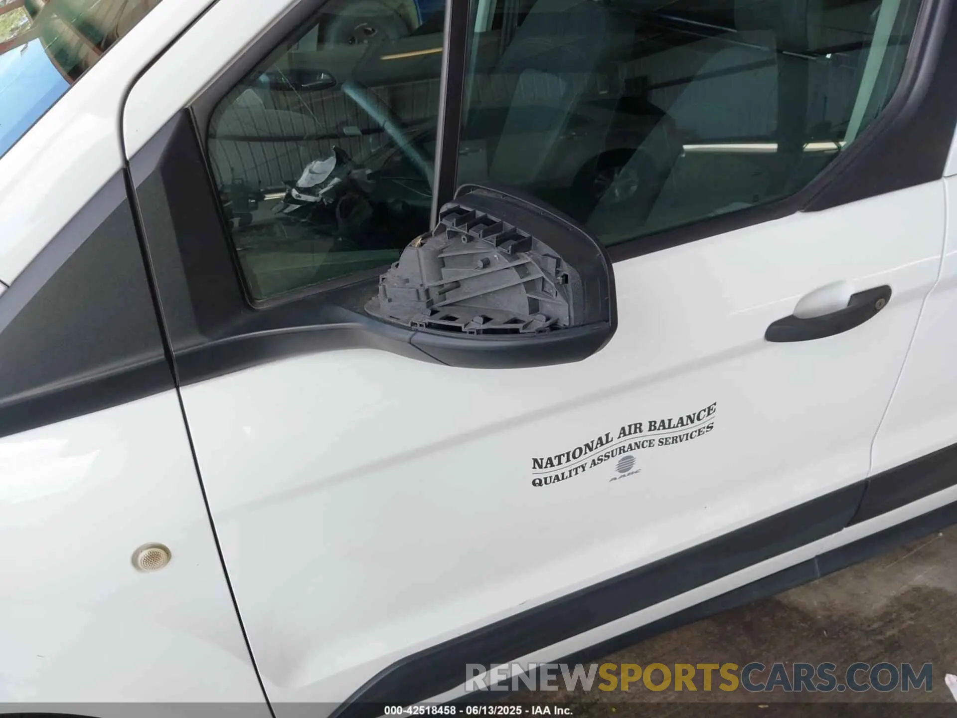 17 Photograph of a damaged car NM0LS7F23K1426316 FORD TRANSIT CONNECT 2019
