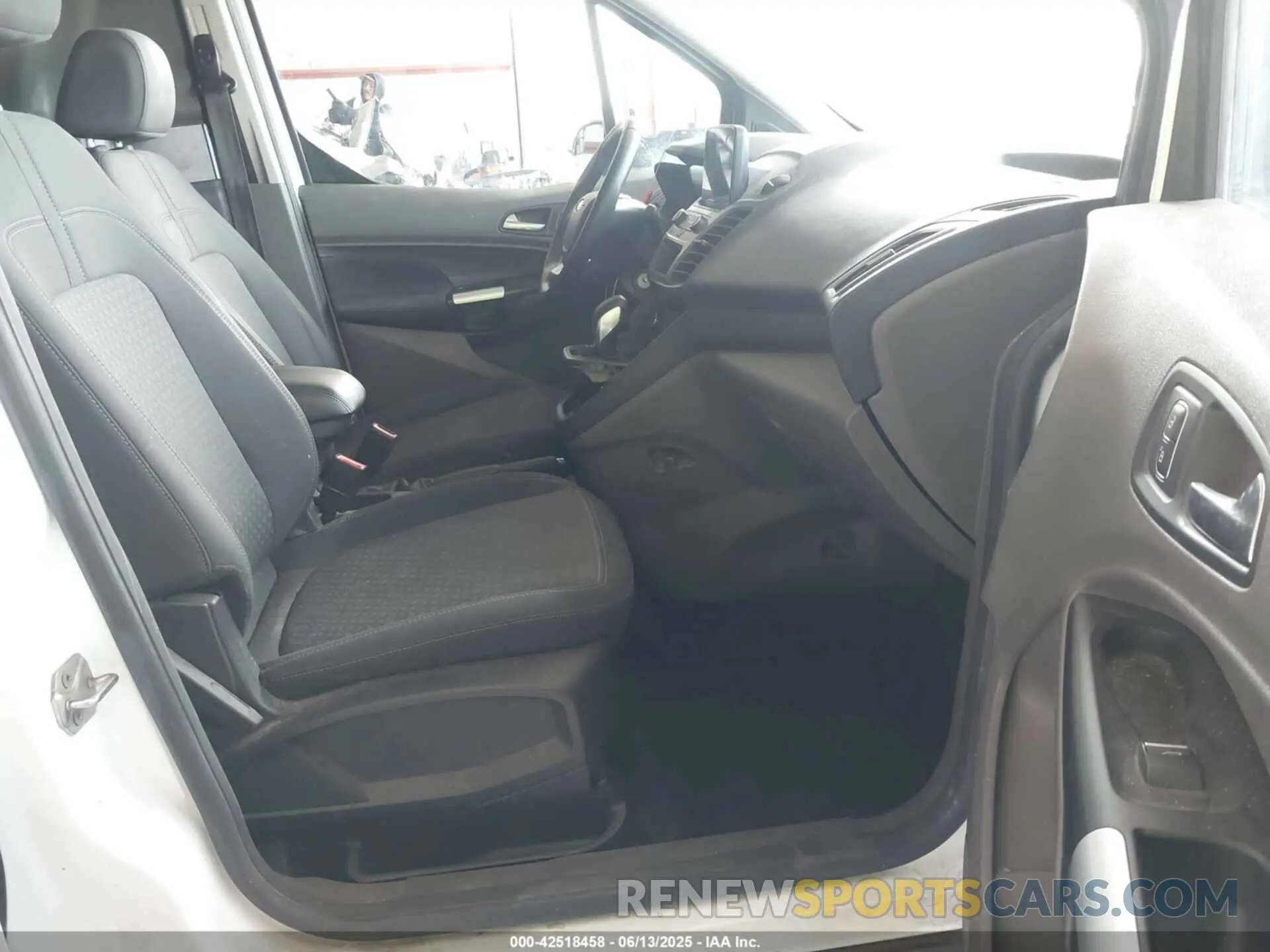 5 Photograph of a damaged car NM0LS7F23K1426316 FORD TRANSIT CONNECT 2019