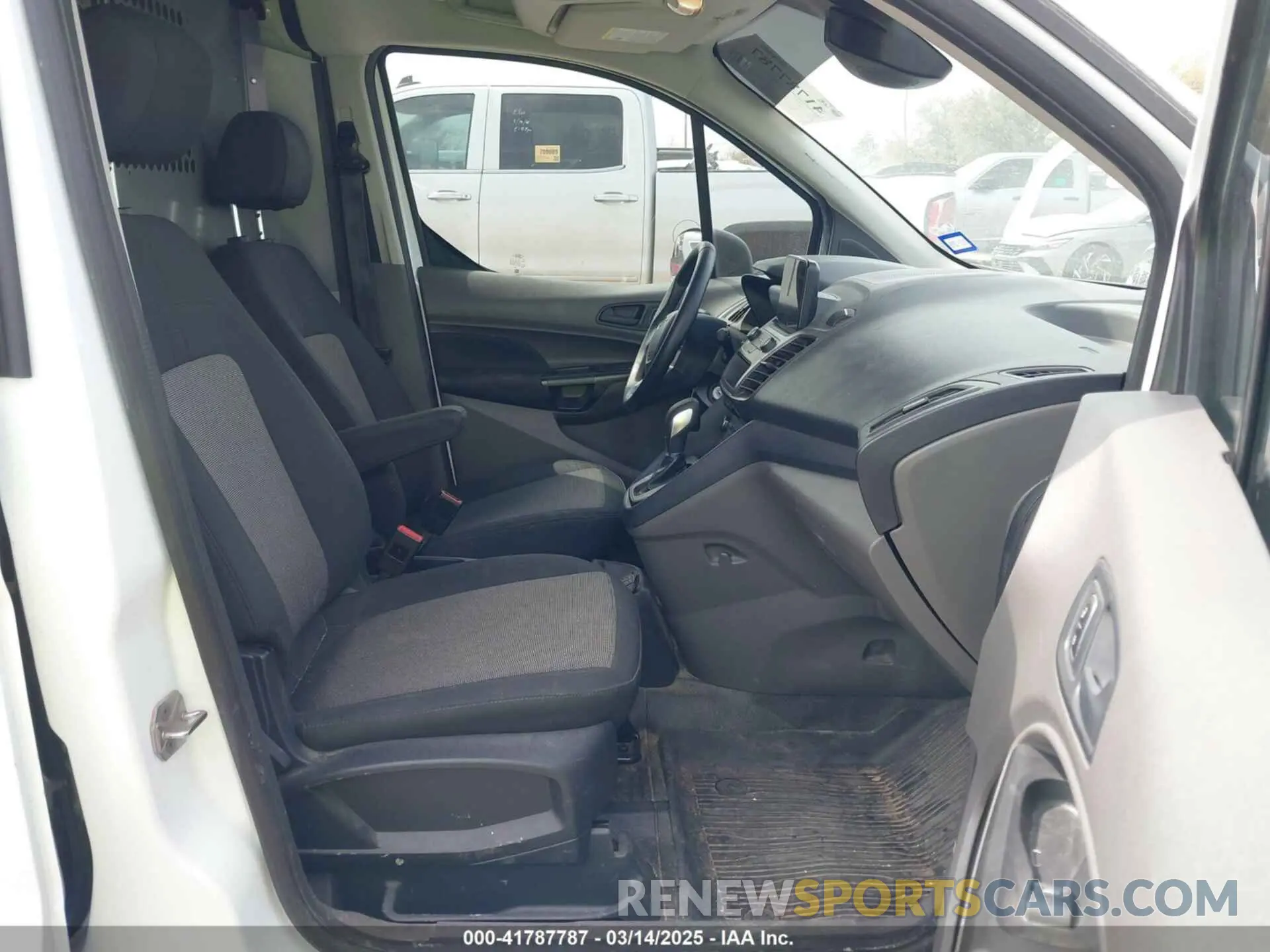 5 Photograph of a damaged car NM0LS7E20L1472172 FORD TRANSIT CONNECT 2020