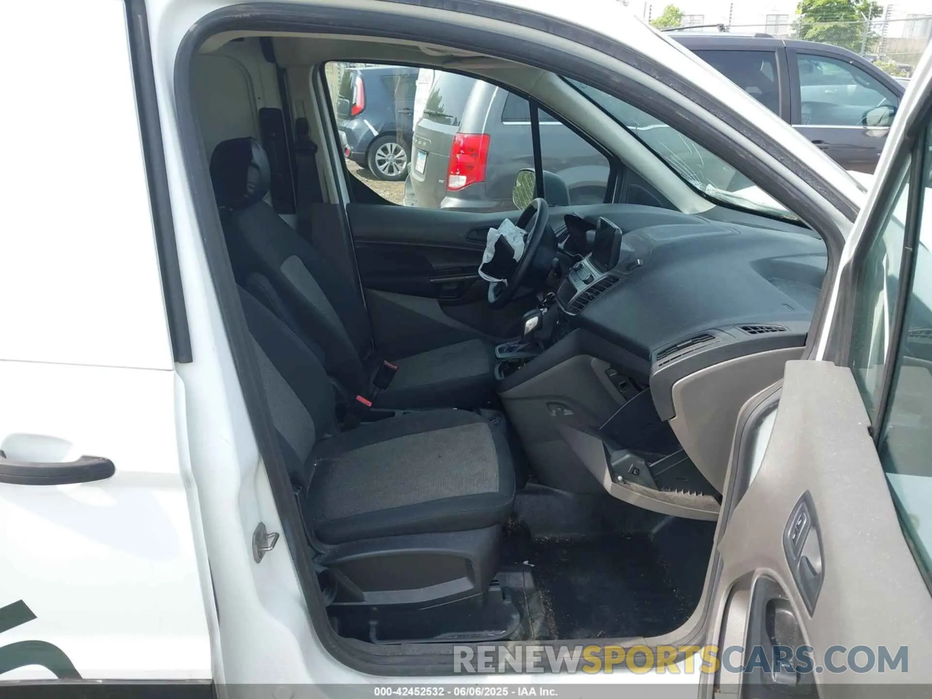 5 Photograph of a damaged car NM0LS7E22L1449797 FORD TRANSIT CONNECT 2020