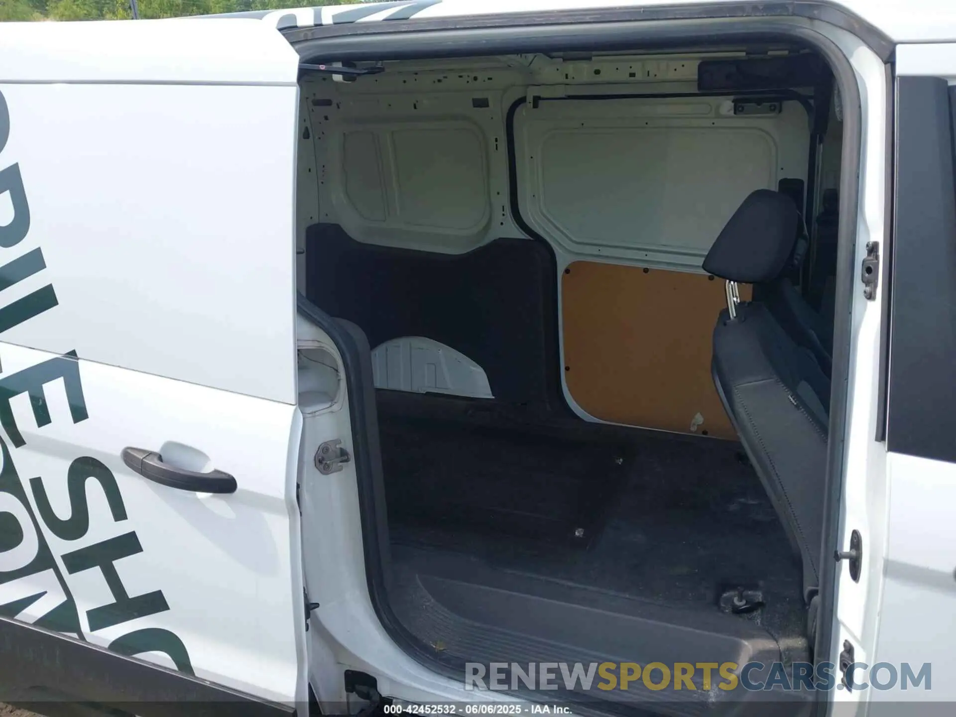 8 Photograph of a damaged car NM0LS7E22L1449797 FORD TRANSIT CONNECT 2020