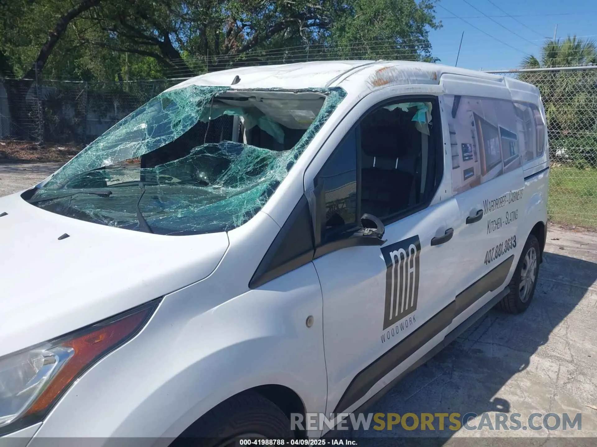 18 Photograph of a damaged car NM0LS7E23L1435973 FORD TRANSIT CONNECT 2020