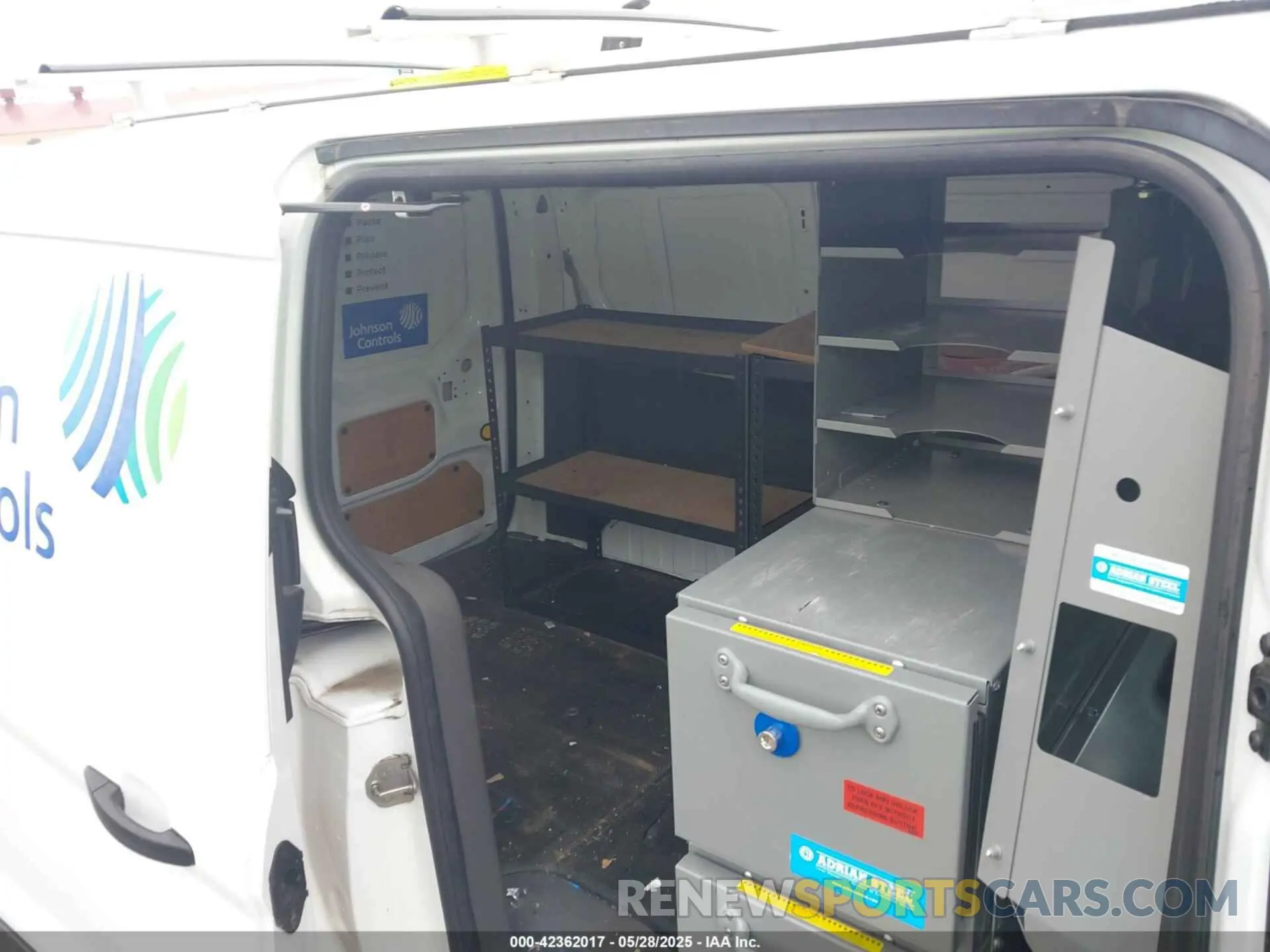 8 Photograph of a damaged car NM0LS7E23L1466771 FORD TRANSIT CONNECT 2020
