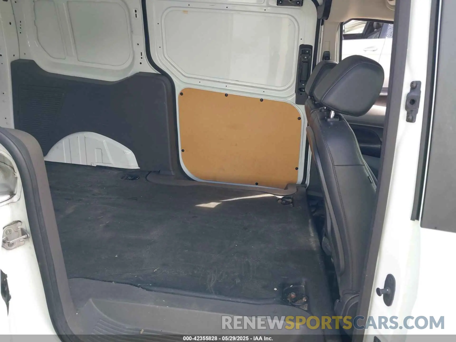 8 Photograph of a damaged car NM0LS7E23L1476488 FORD TRANSIT CONNECT 2020