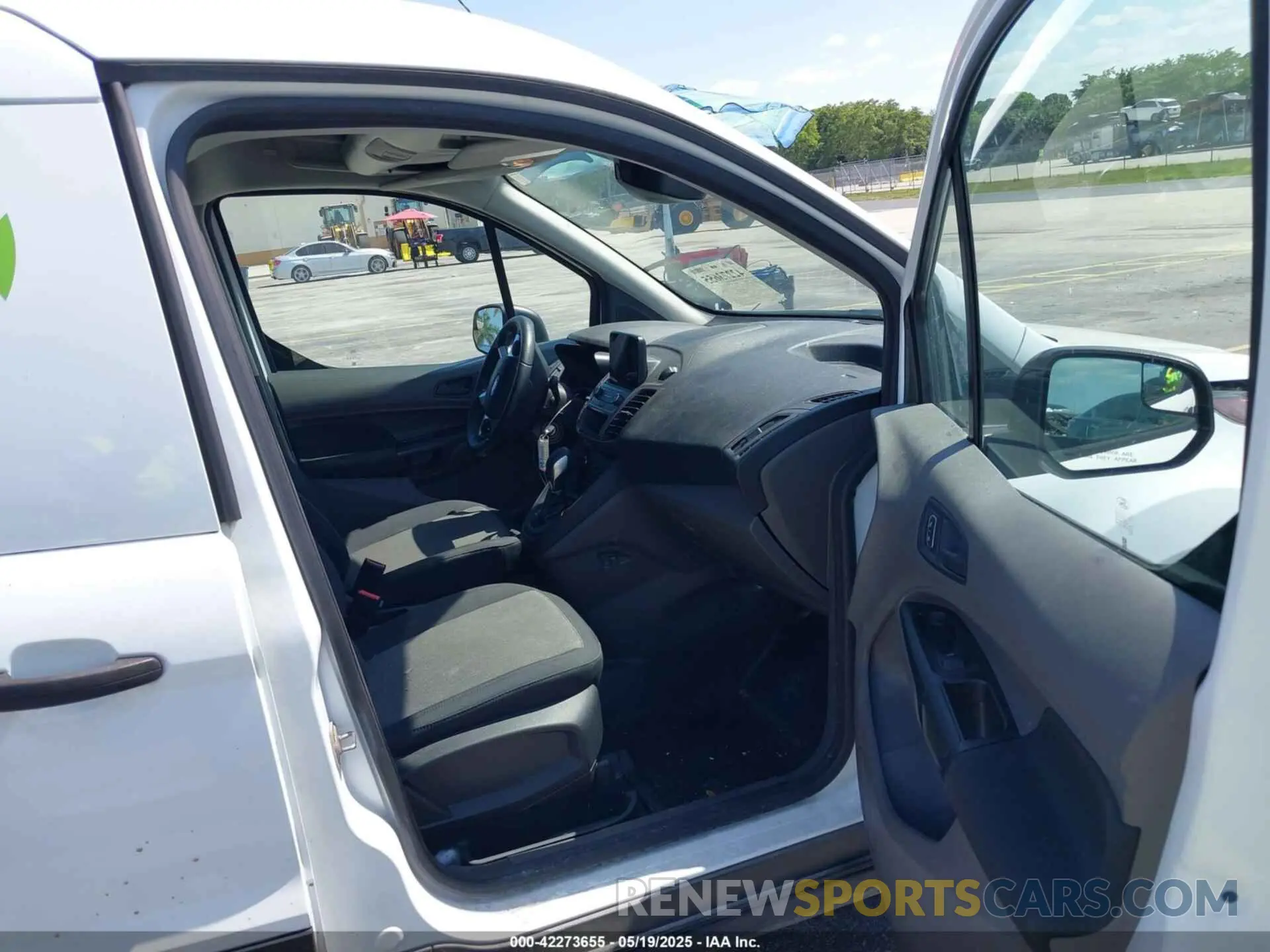 5 Photograph of a damaged car NM0LS7E25L1457960 FORD TRANSIT CONNECT 2020
