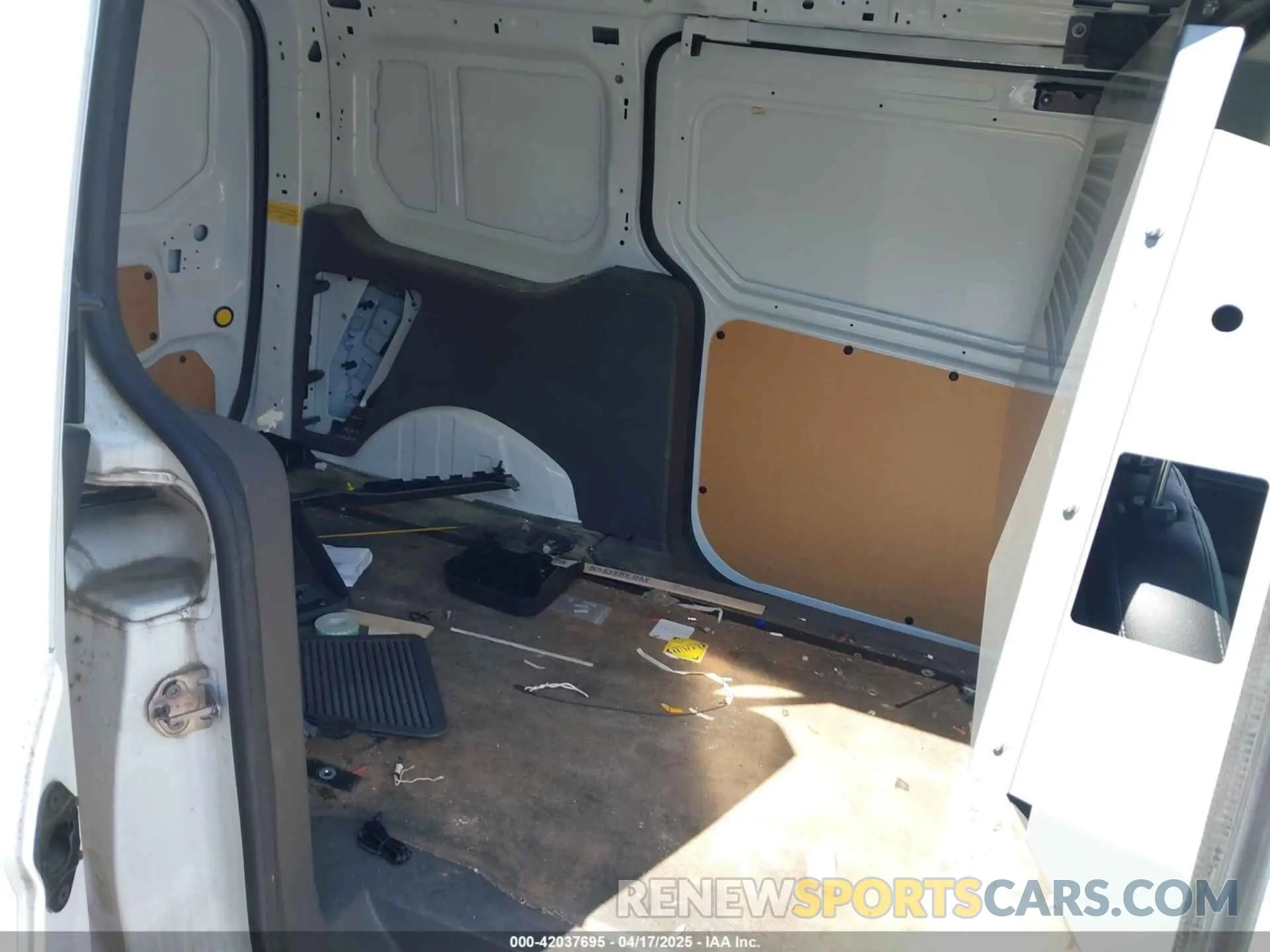 8 Photograph of a damaged car NM0LS7E26L1468952 FORD TRANSIT CONNECT 2020