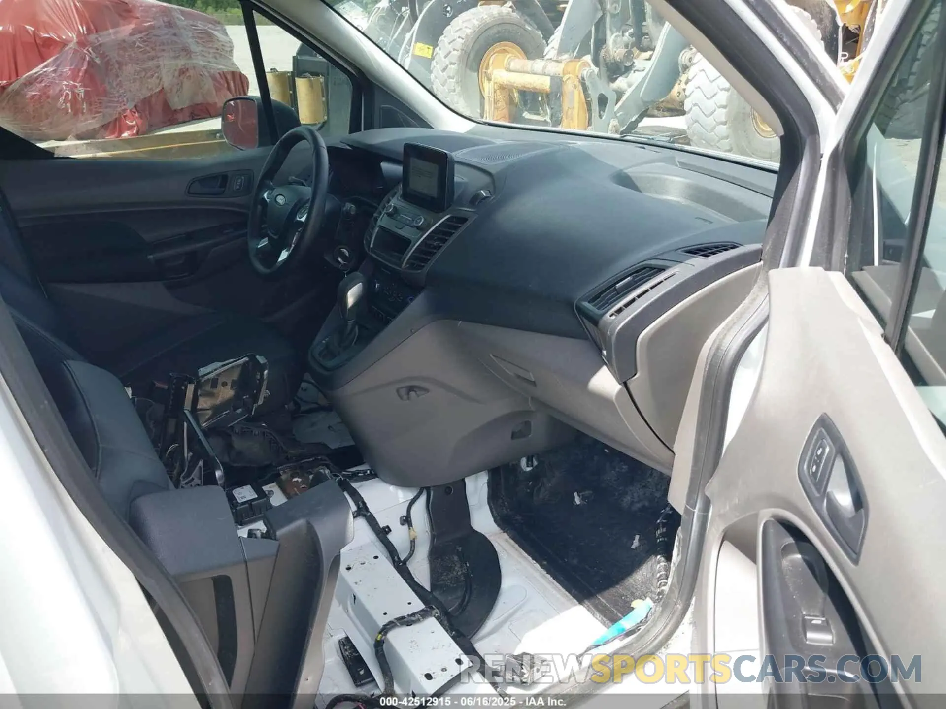 5 Photograph of a damaged car NM0LS7E26L1471530 FORD TRANSIT CONNECT 2020