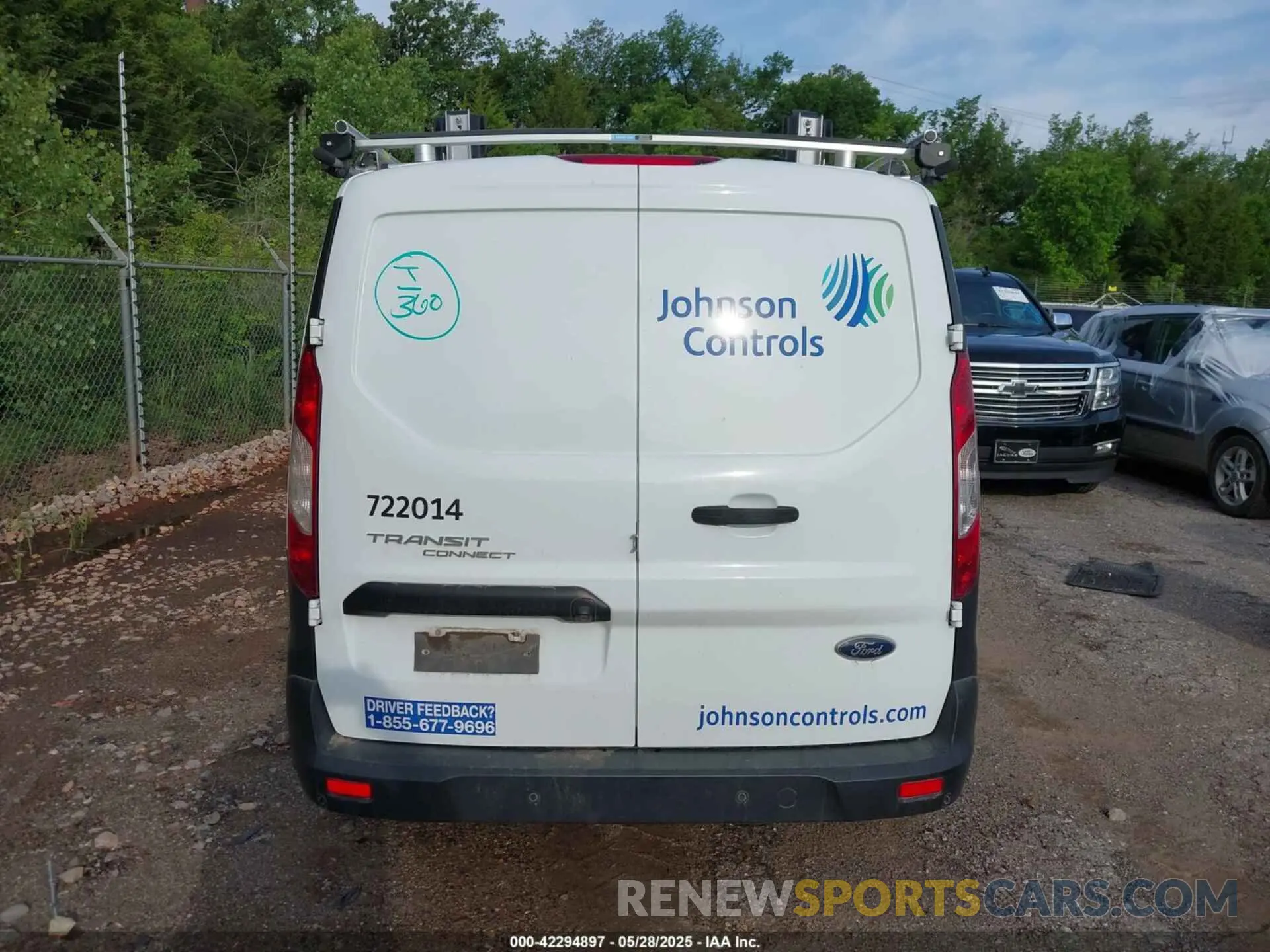 17 Photograph of a damaged car NM0LS7E28L1466197 FORD TRANSIT CONNECT 2020