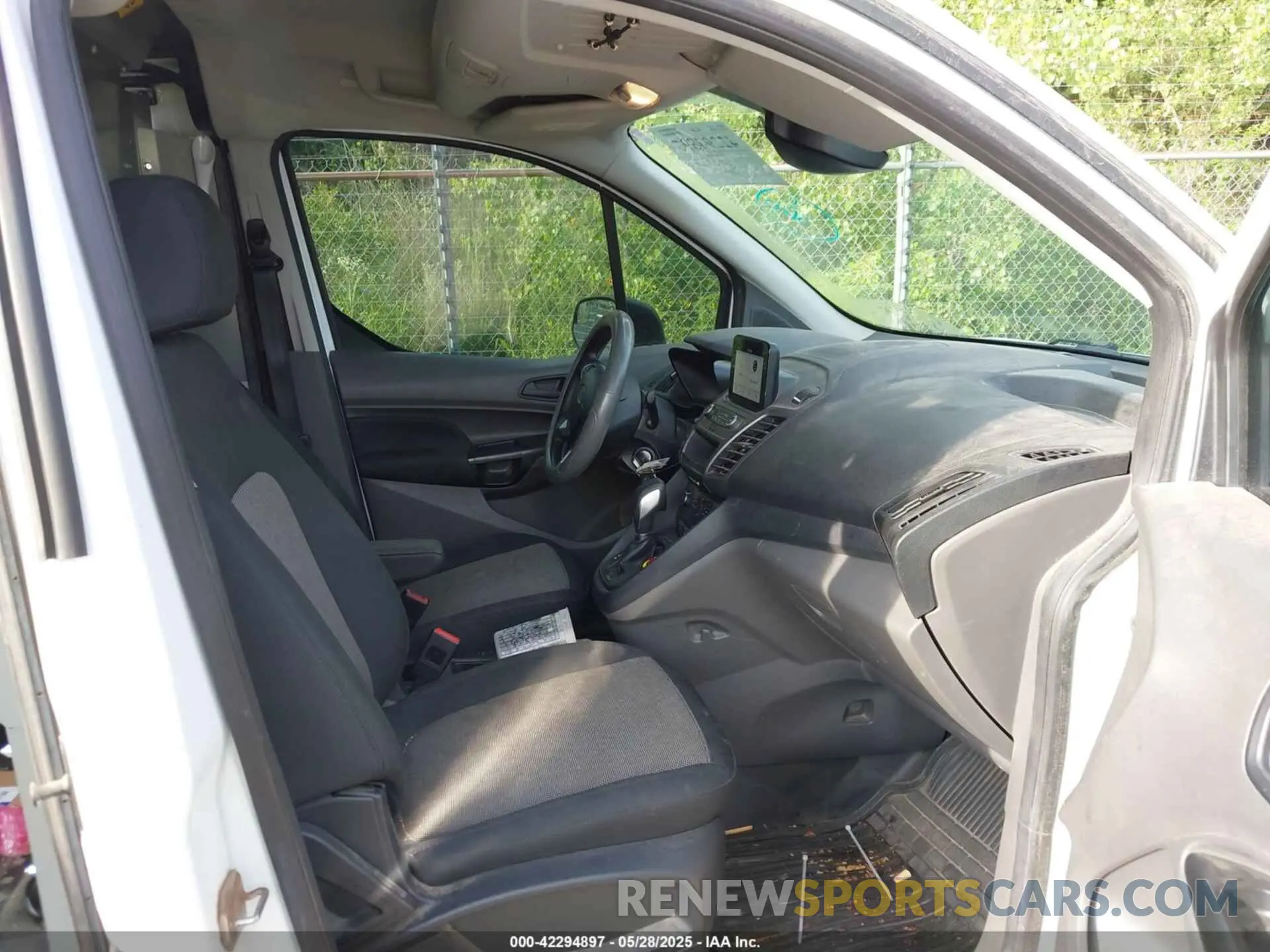 5 Photograph of a damaged car NM0LS7E28L1466197 FORD TRANSIT CONNECT 2020