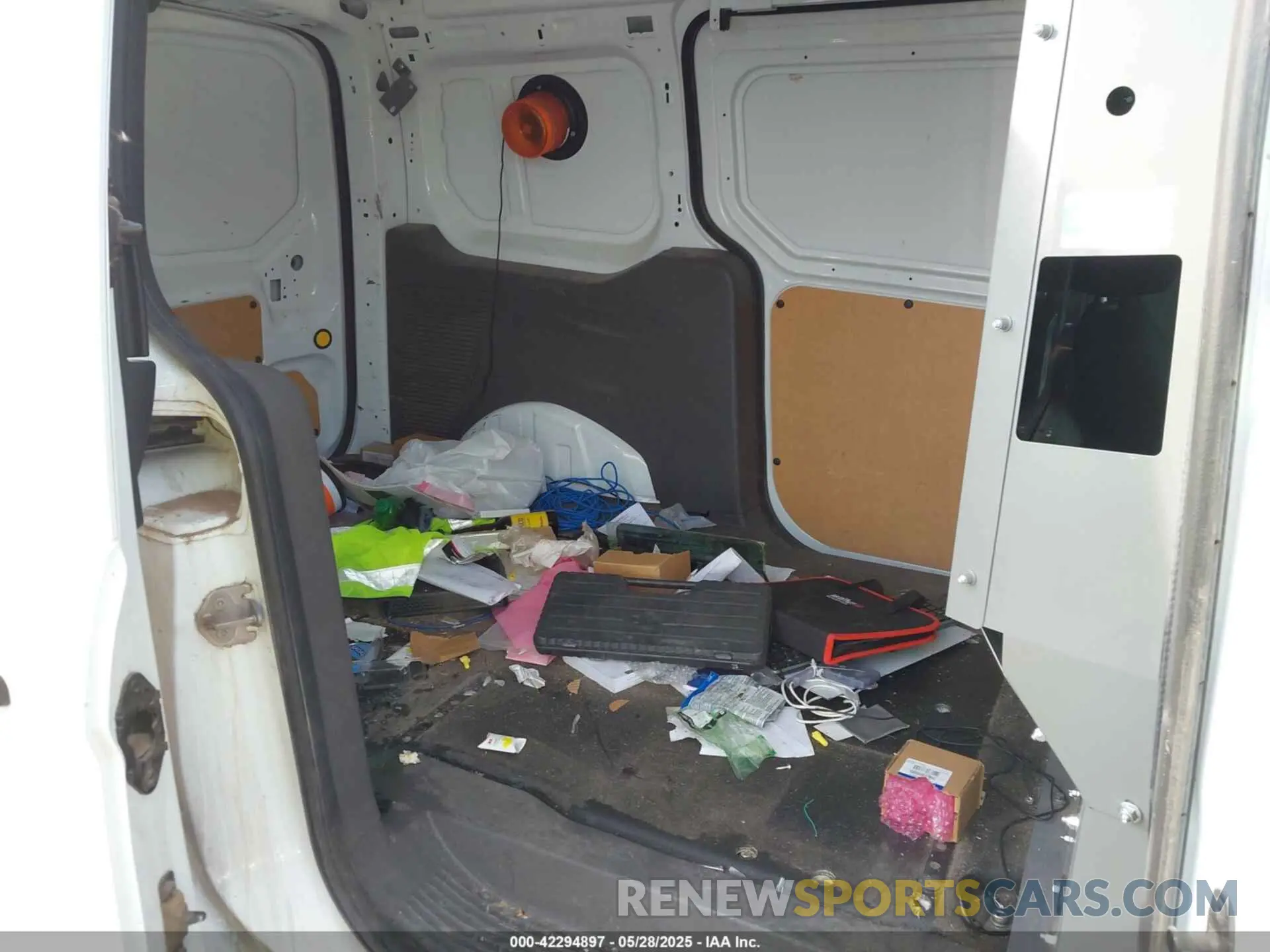 8 Photograph of a damaged car NM0LS7E28L1466197 FORD TRANSIT CONNECT 2020
