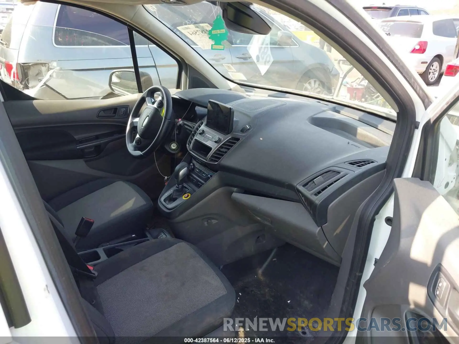 5 Photograph of a damaged car NM0LS7E2XL1457808 FORD TRANSIT CONNECT 2020