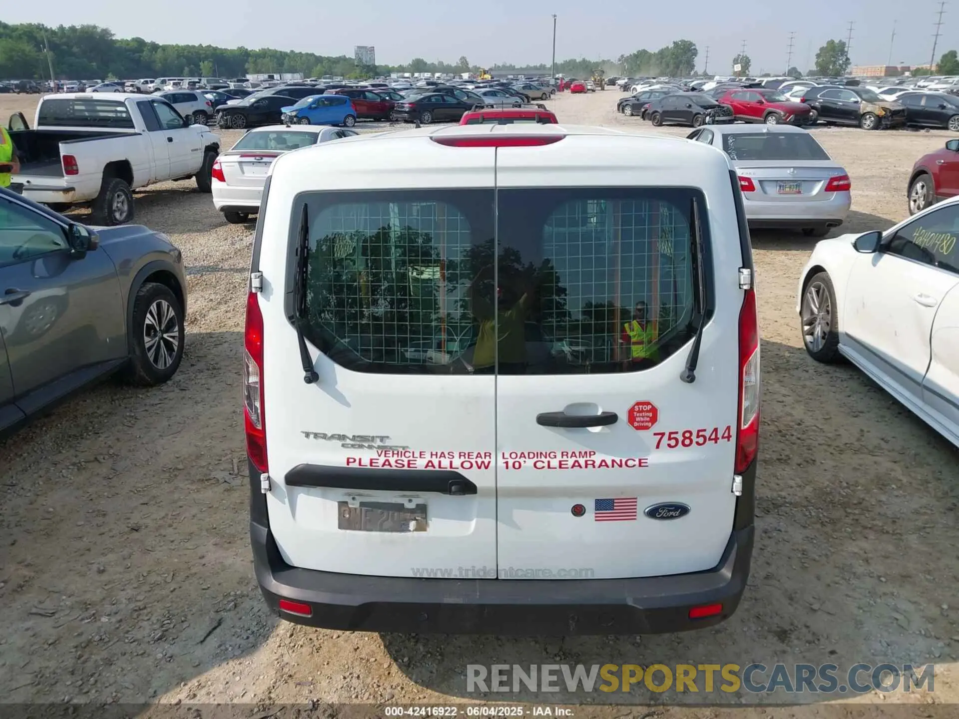 16 Photograph of a damaged car NM0LS7E77L1480605 FORD TRANSIT CONNECT 2020