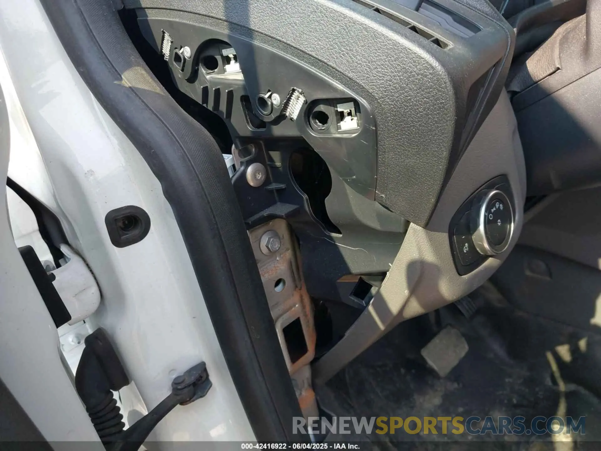 6 Photograph of a damaged car NM0LS7E77L1480605 FORD TRANSIT CONNECT 2020