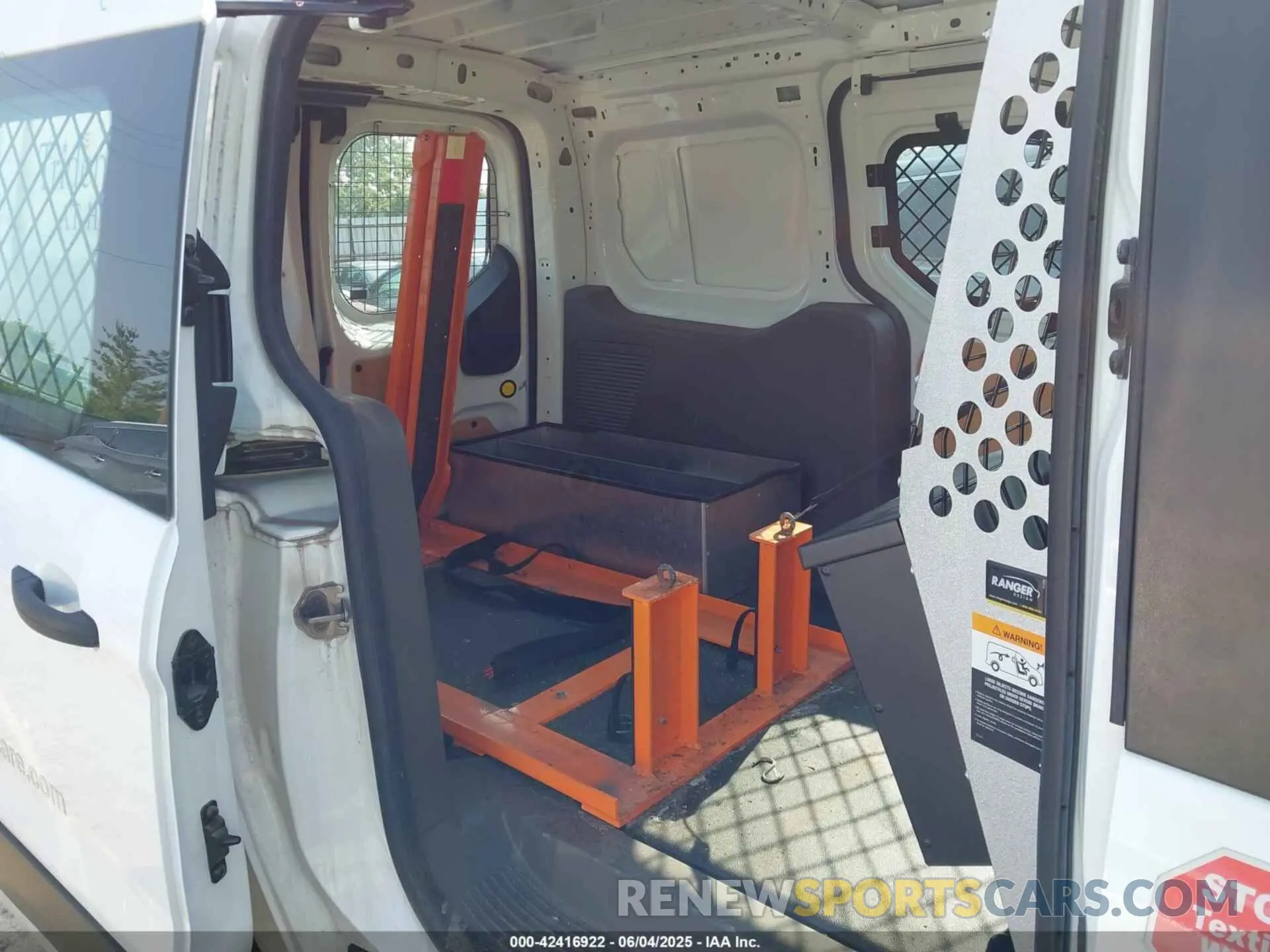 8 Photograph of a damaged car NM0LS7E77L1480605 FORD TRANSIT CONNECT 2020