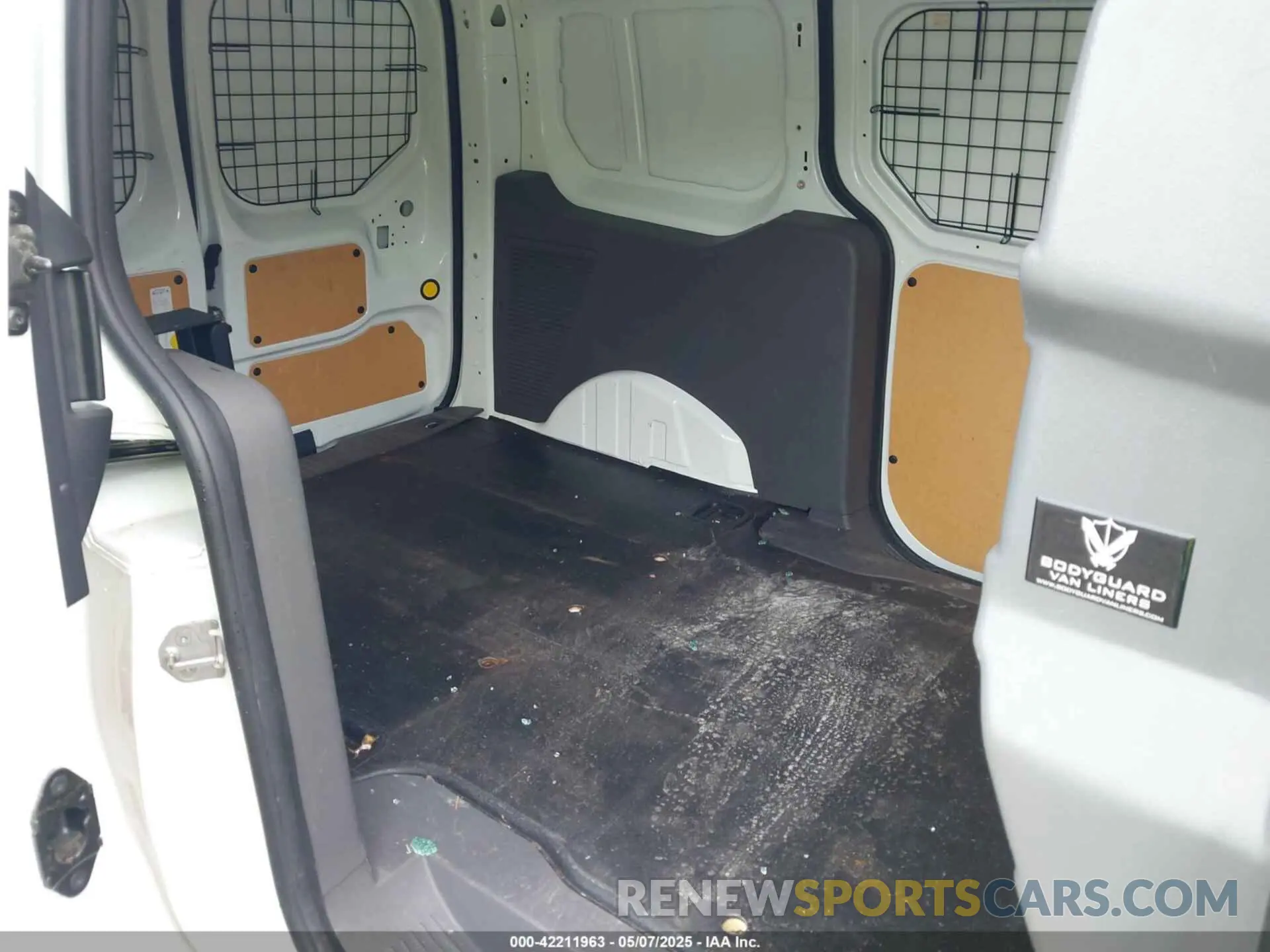 8 Photograph of a damaged car NM0LS7F72L1444951 FORD TRANSIT CONNECT 2020