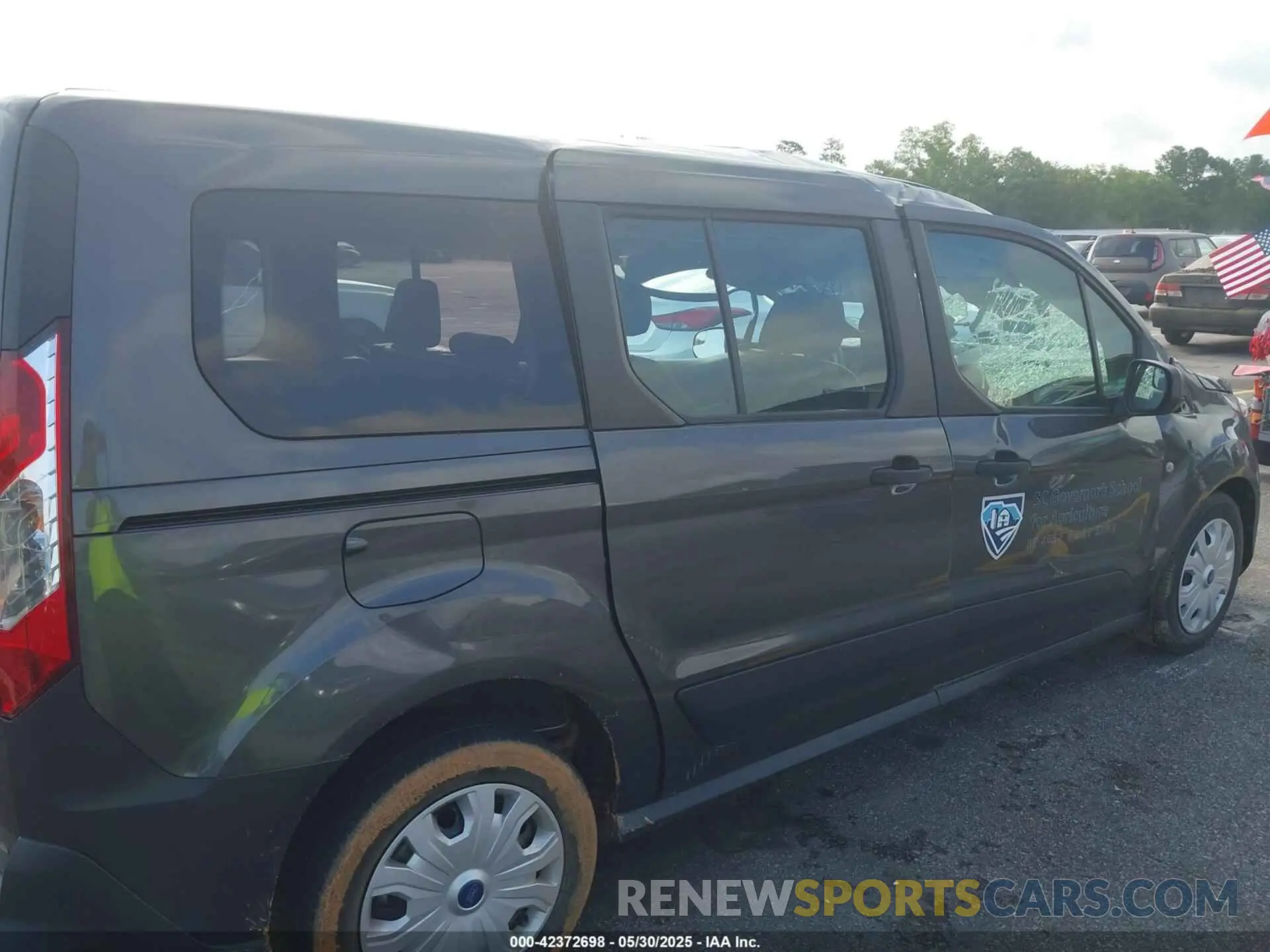 19 Photograph of a damaged car NM0GE9E26M1502359 FORD TRANSIT CONNECT 2021