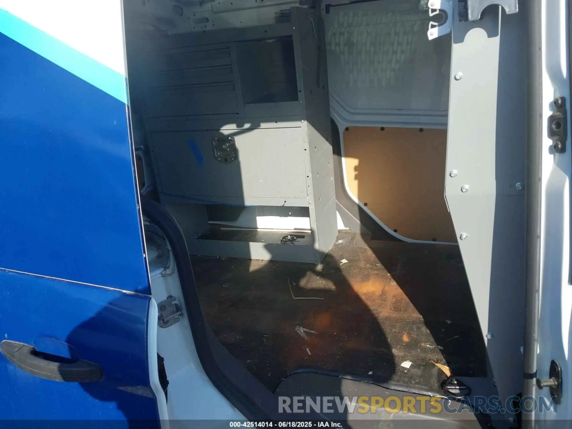 8 Photograph of a damaged car NM0LS6E27M1488977 FORD TRANSIT CONNECT 2021