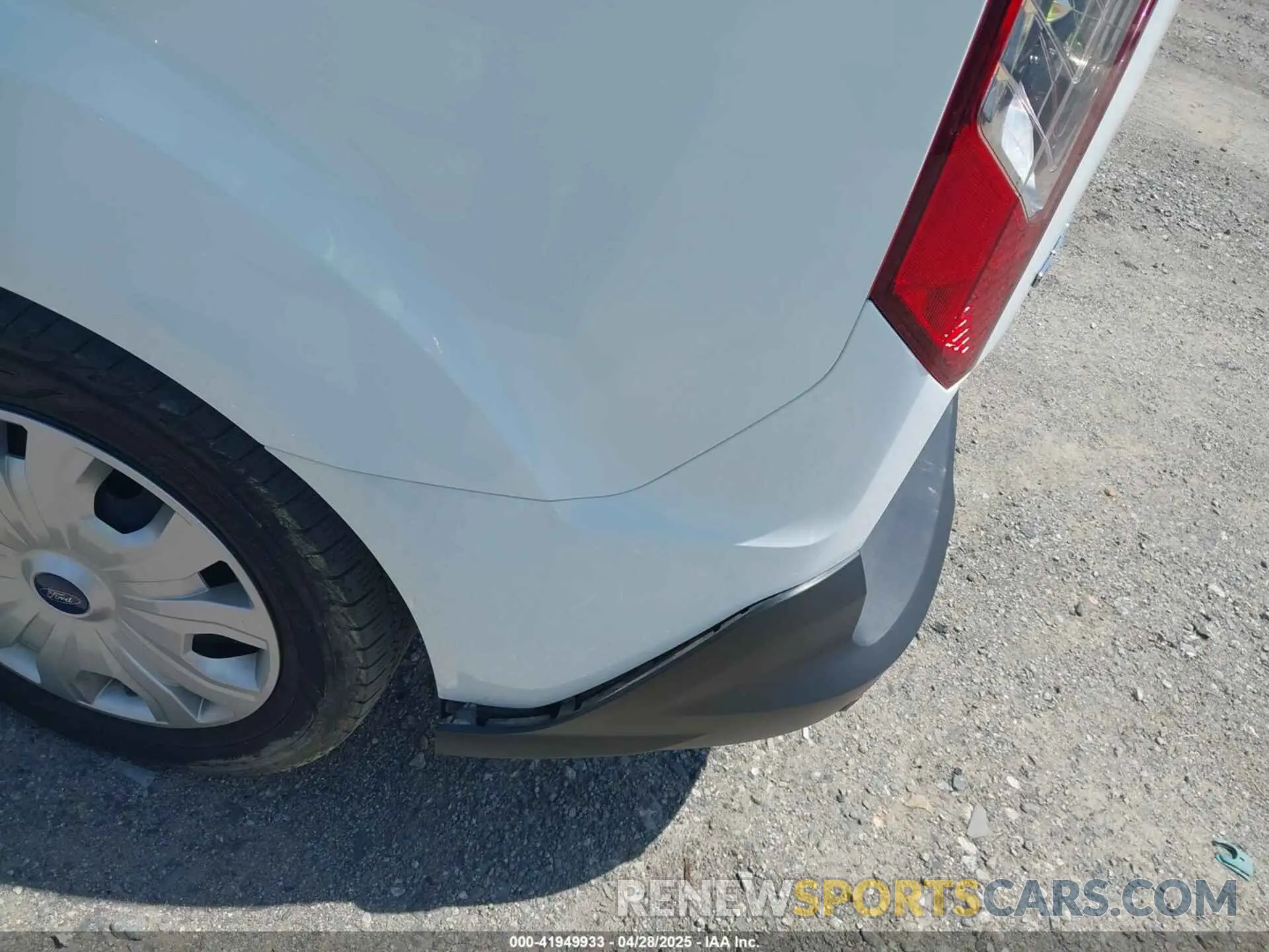 18 Photograph of a damaged car NM0LE7T24N1518034 FORD TRANSIT CONNECT 2022
