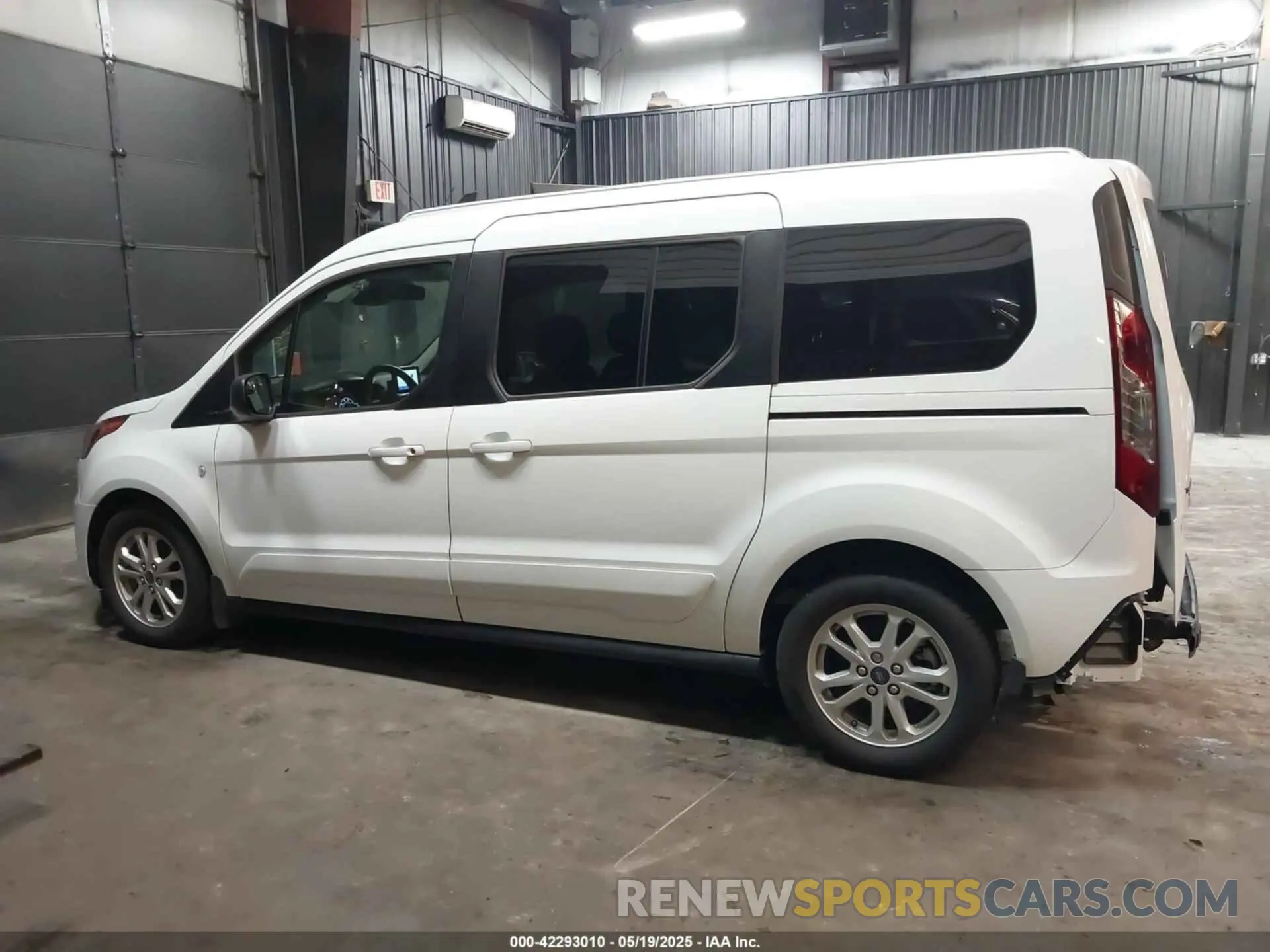 15 Photograph of a damaged car NM0GE9F28P1563991 FORD TRANSIT CONNECT 2023