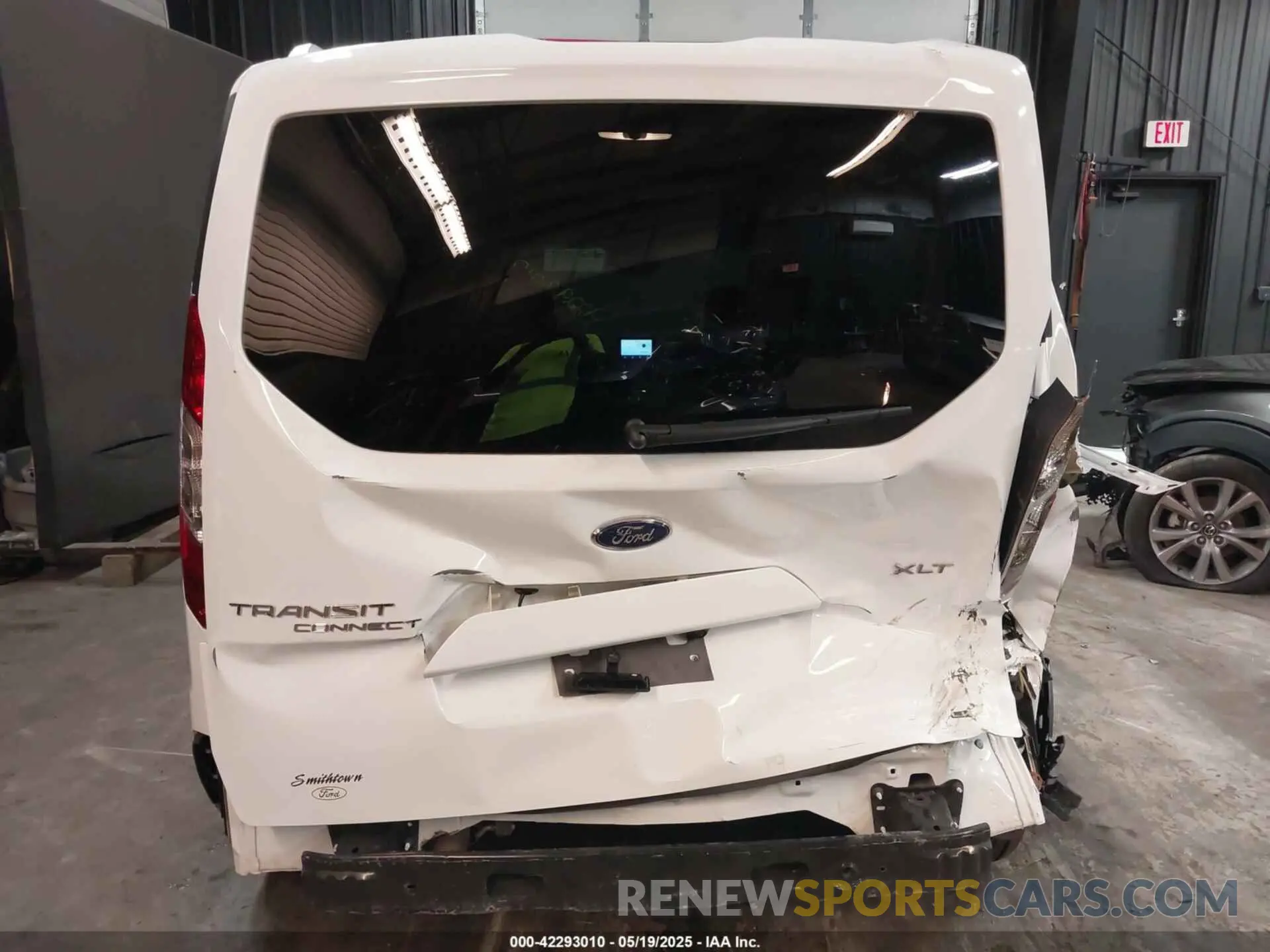 17 Photograph of a damaged car NM0GE9F28P1563991 FORD TRANSIT CONNECT 2023
