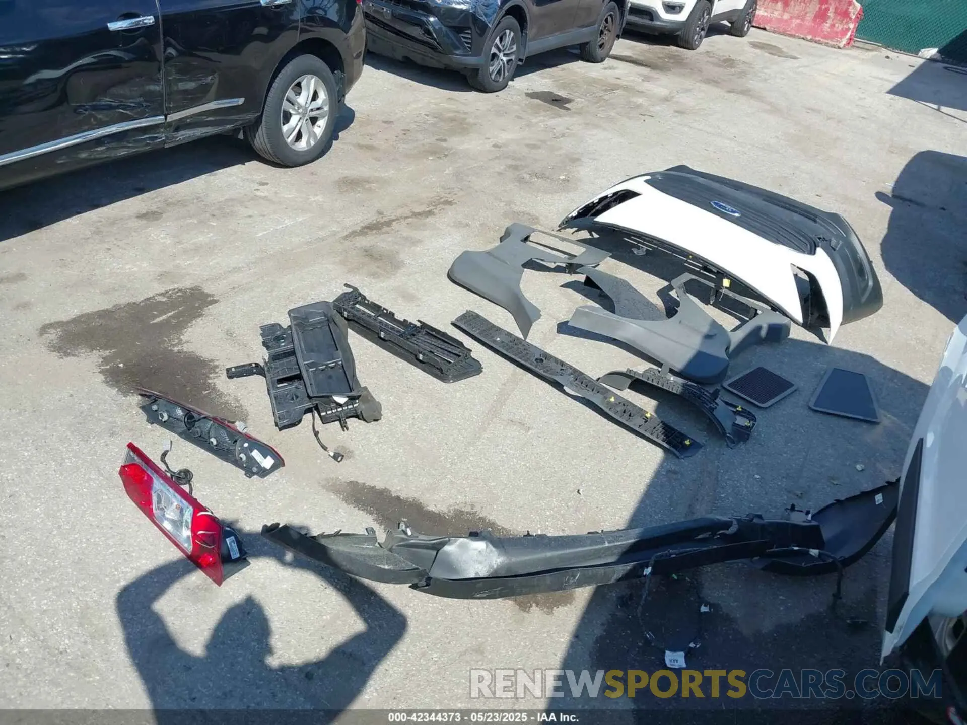 12 Photograph of a damaged car NM0LS6S26P1571681 FORD TRANSIT CONNECT 2023