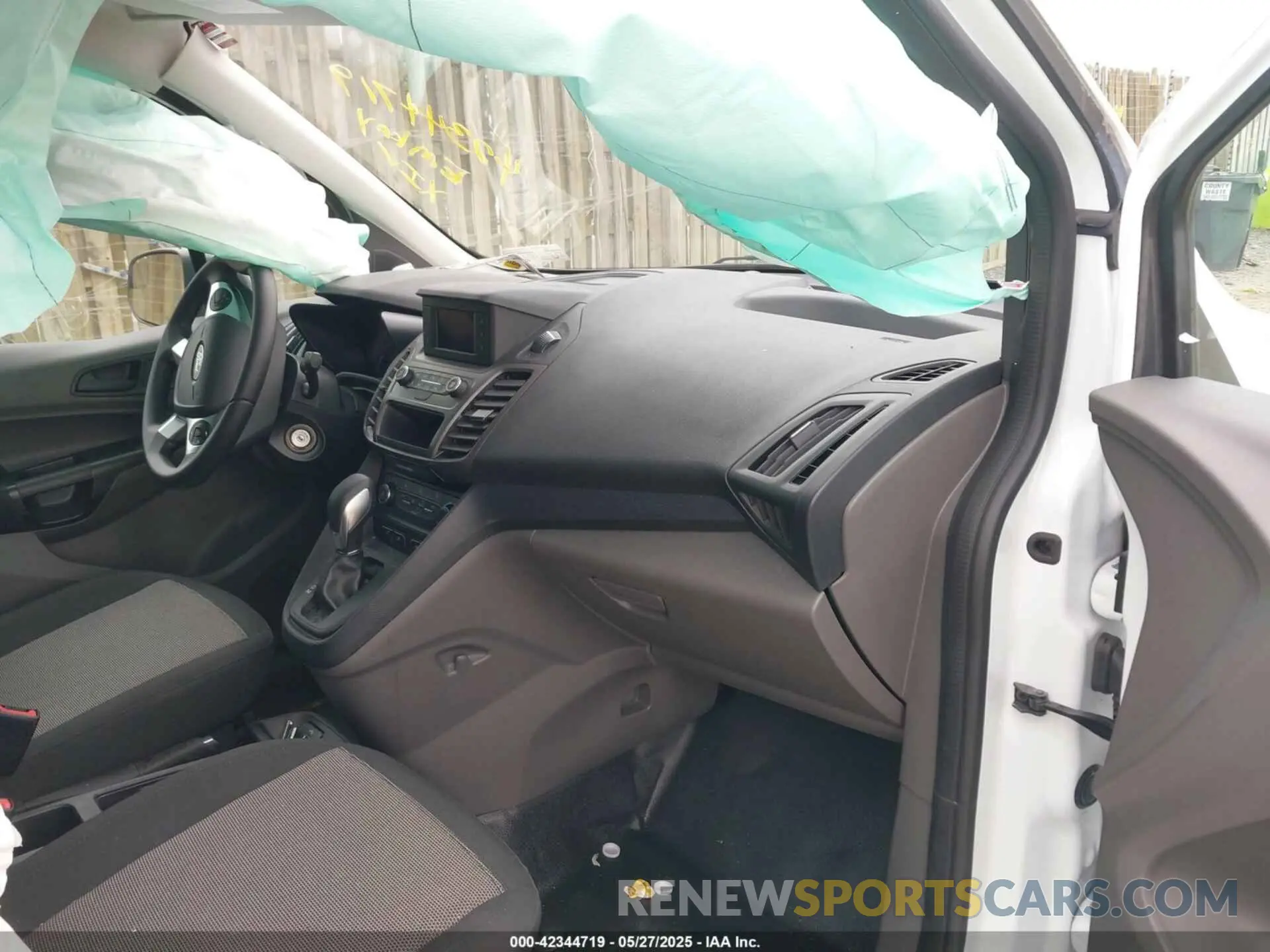 5 Photograph of a damaged car NM0LS7S26P1571914 FORD TRANSIT CONNECT 2023