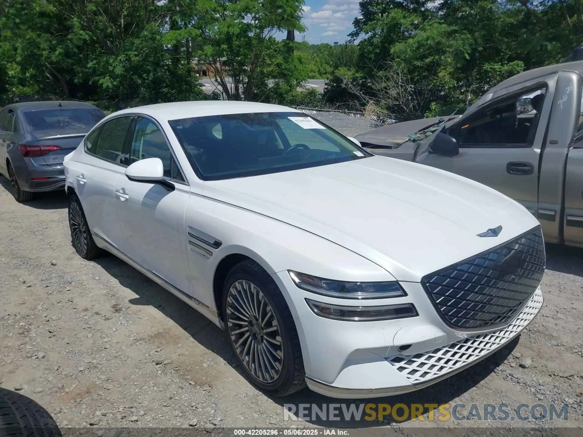 13 Photograph of a damaged car KMTGE4S15PU007107 GENESIS ELECTRIFIED G80 2023