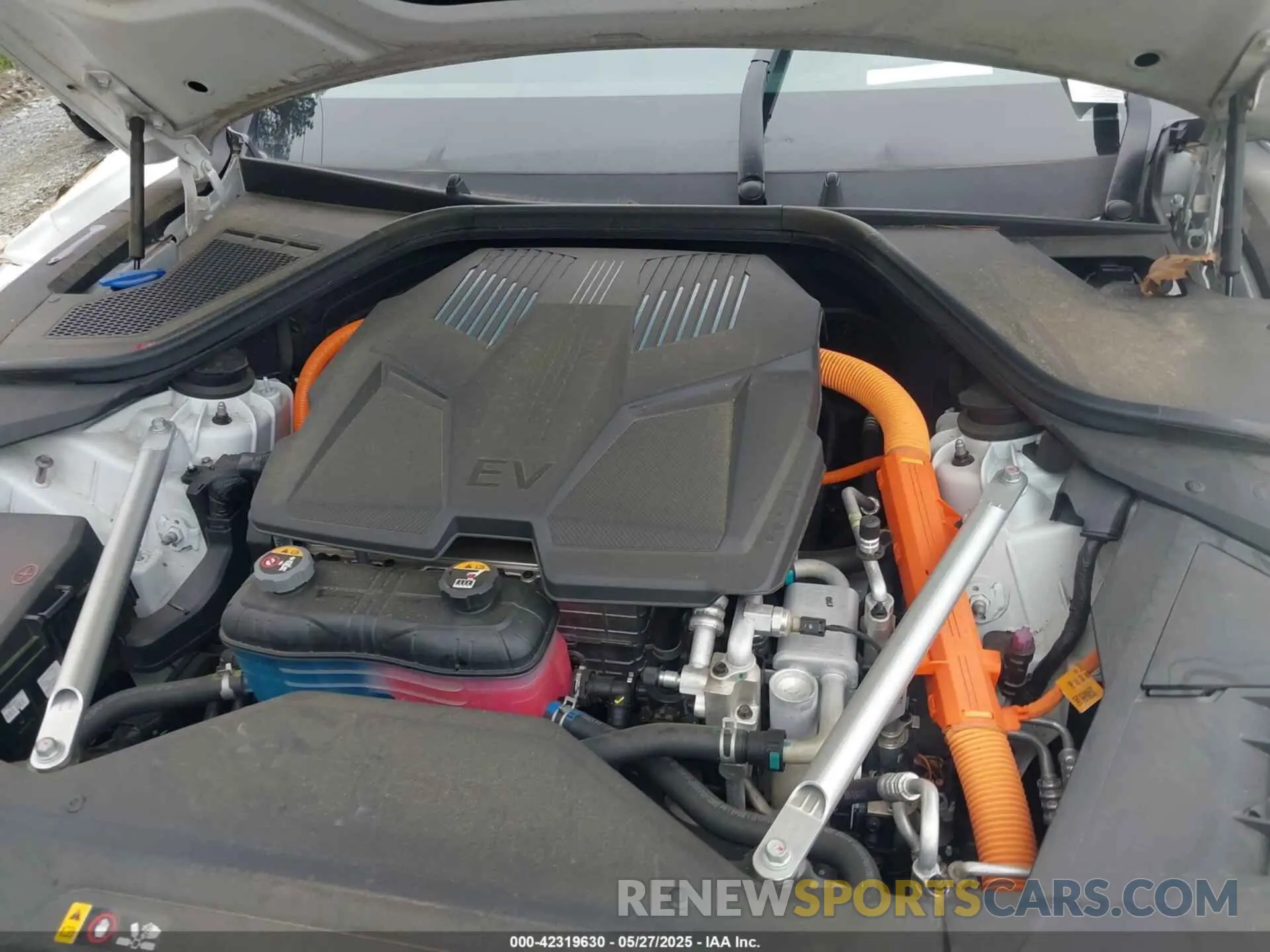 10 Photograph of a damaged car KMTGE4S17PU006170 GENESIS ELECTRIFIED G80 2023