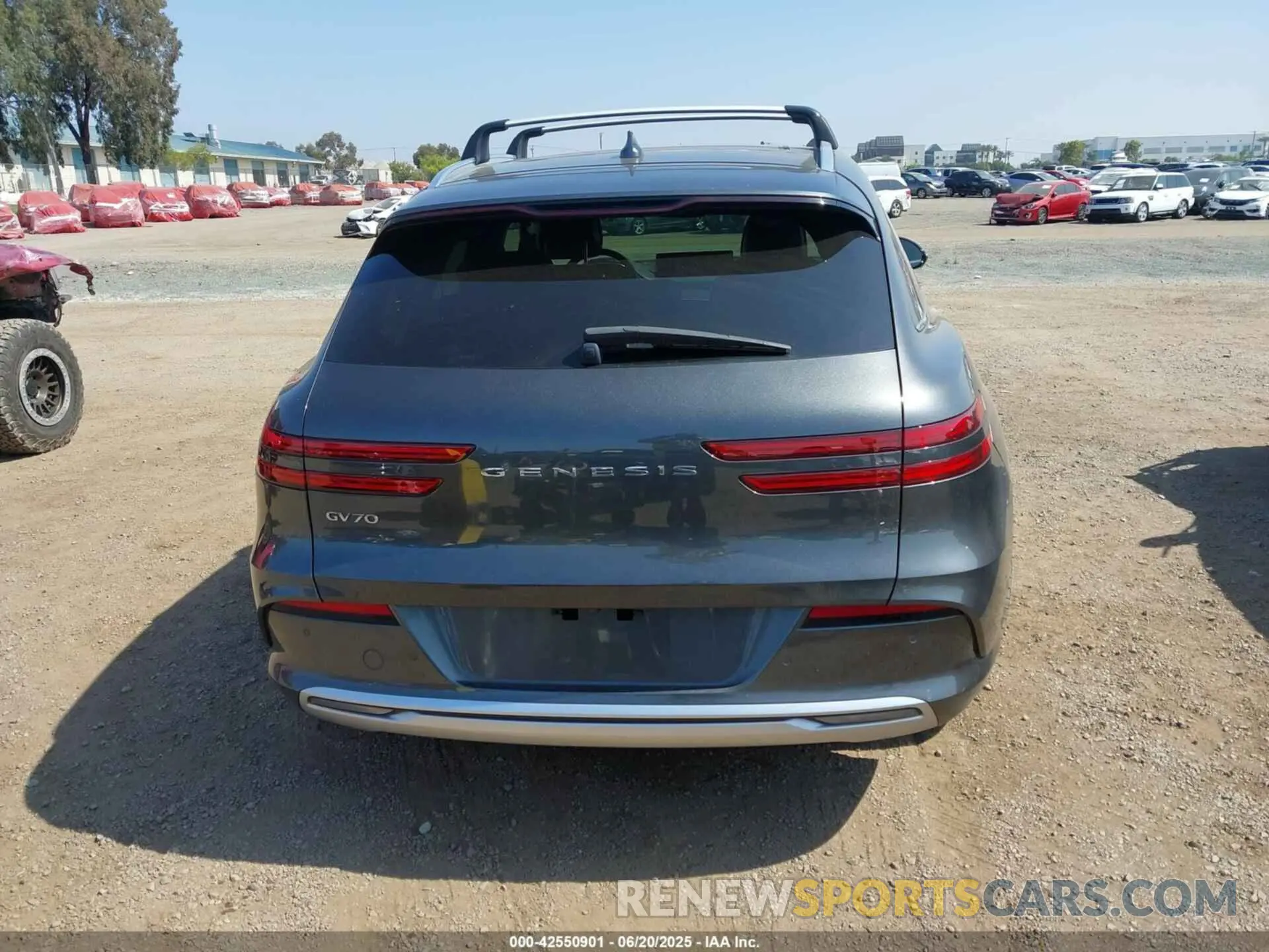 16 Photograph of a damaged car 5NMMCET12RH001383 GENESIS ELECTRIFIED GV70 2024