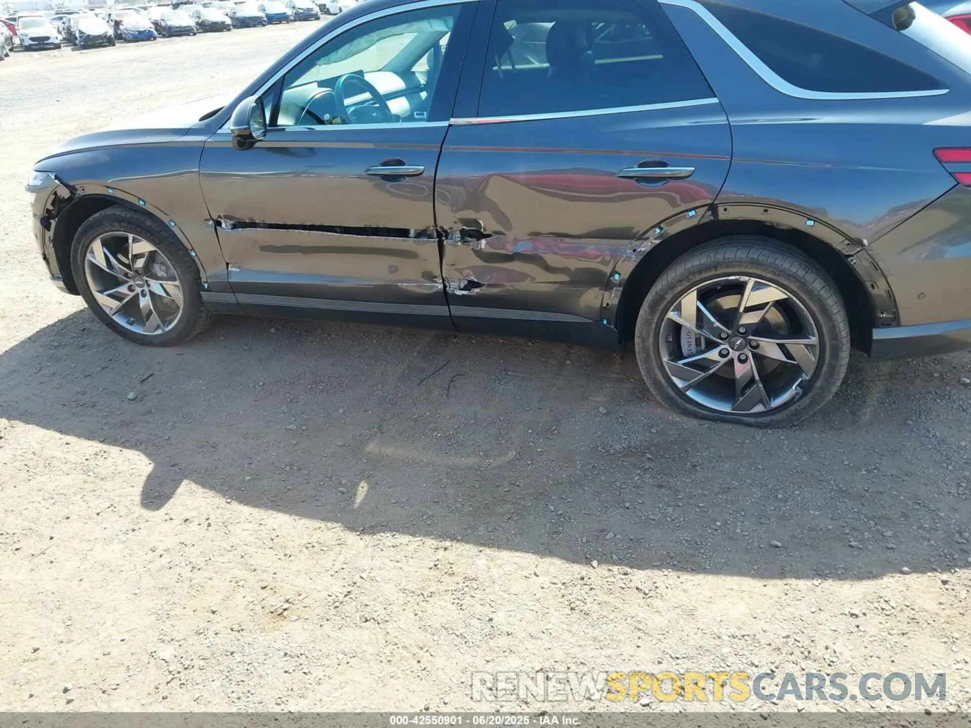 6 Photograph of a damaged car 5NMMCET12RH001383 GENESIS ELECTRIFIED GV70 2024