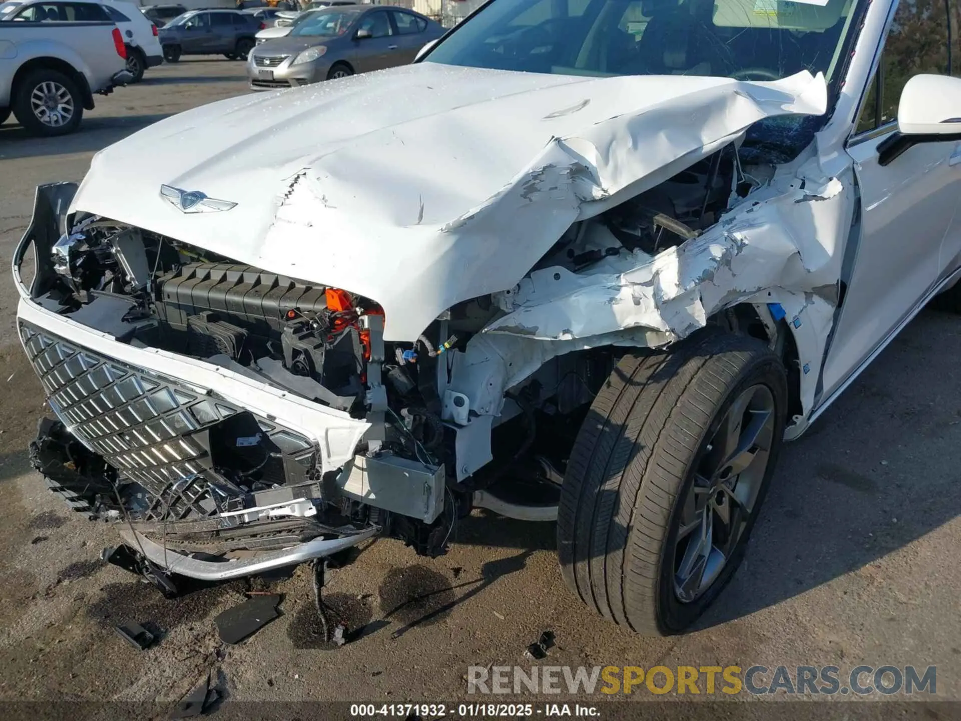 6 Photograph of a damaged car 5NMMCET13RH003224 GENESIS ELECTRIFIED GV70 2024