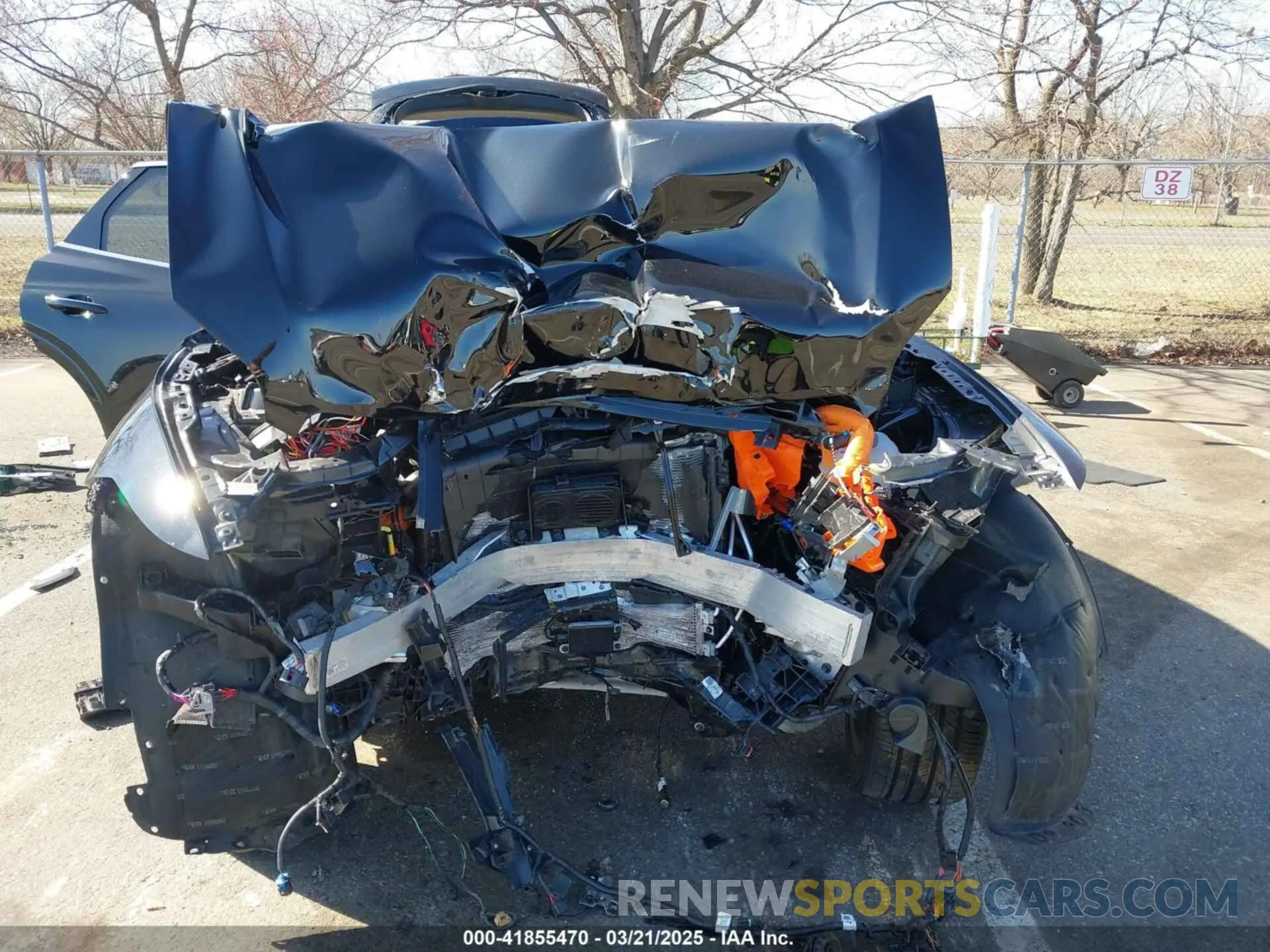 6 Photograph of a damaged car 5NMMCET15RH002852 GENESIS ELECTRIFIED GV70 2024