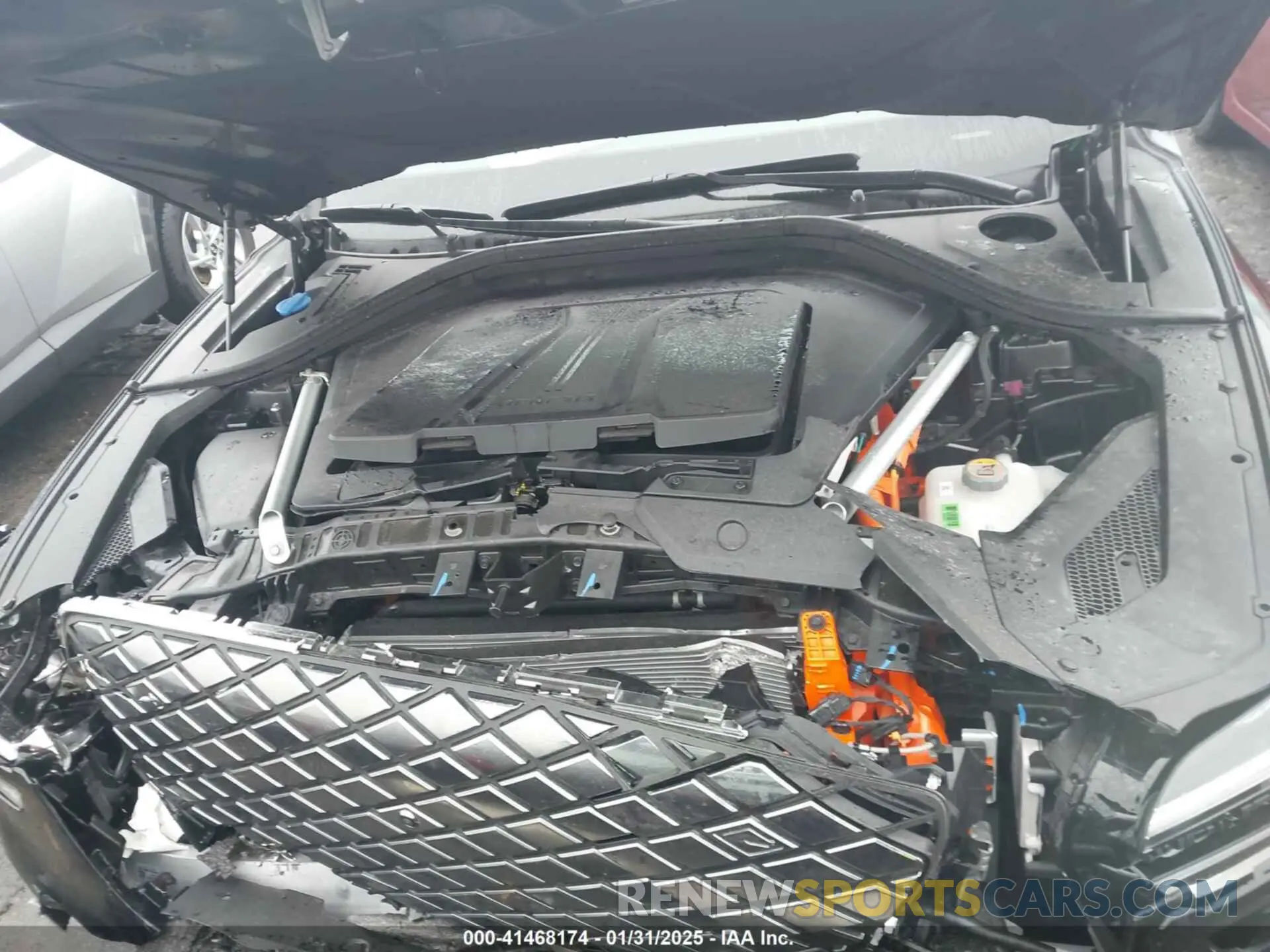 10 Photograph of a damaged car 5NMMCET15RH003483 GENESIS ELECTRIFIED GV70 2024