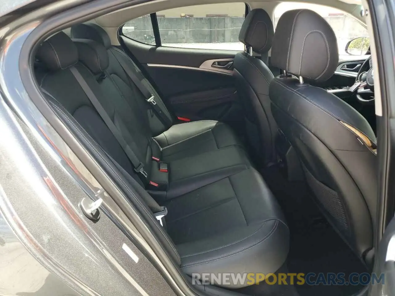 10 Photograph of a damaged car KMTG24LA6KU034865 GENESIS G70 2019