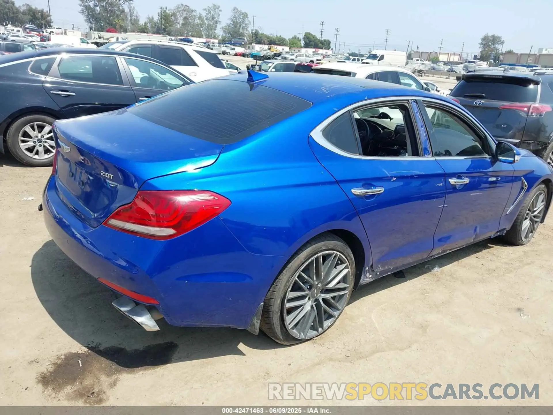 4 Photograph of a damaged car KMTG34LA0KU020554 GENESIS G70 2019
