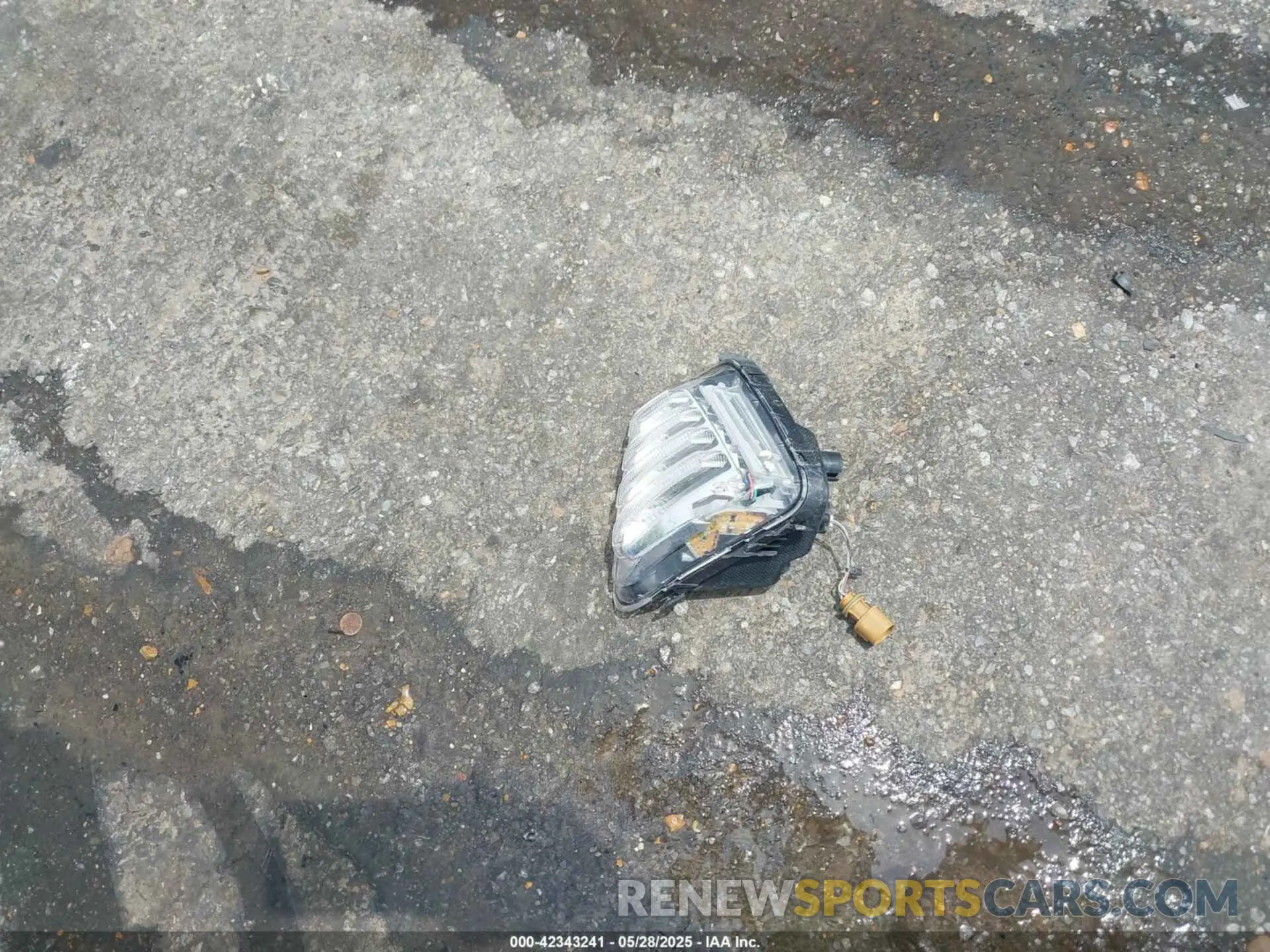 12 Photograph of a damaged car KMTG34LA4KU027233 GENESIS G70 2019