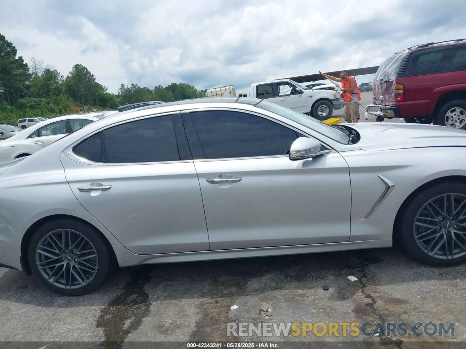 14 Photograph of a damaged car KMTG34LA4KU027233 GENESIS G70 2019