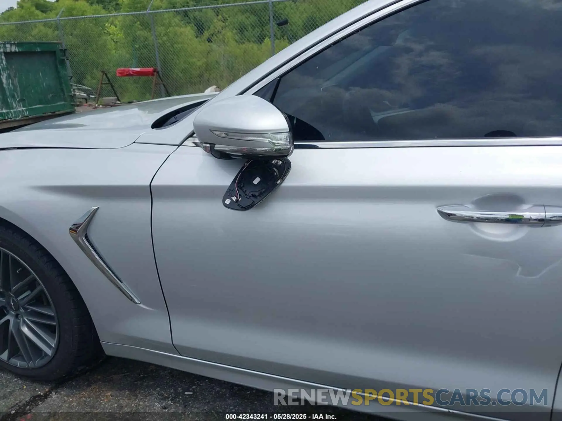 18 Photograph of a damaged car KMTG34LA4KU027233 GENESIS G70 2019