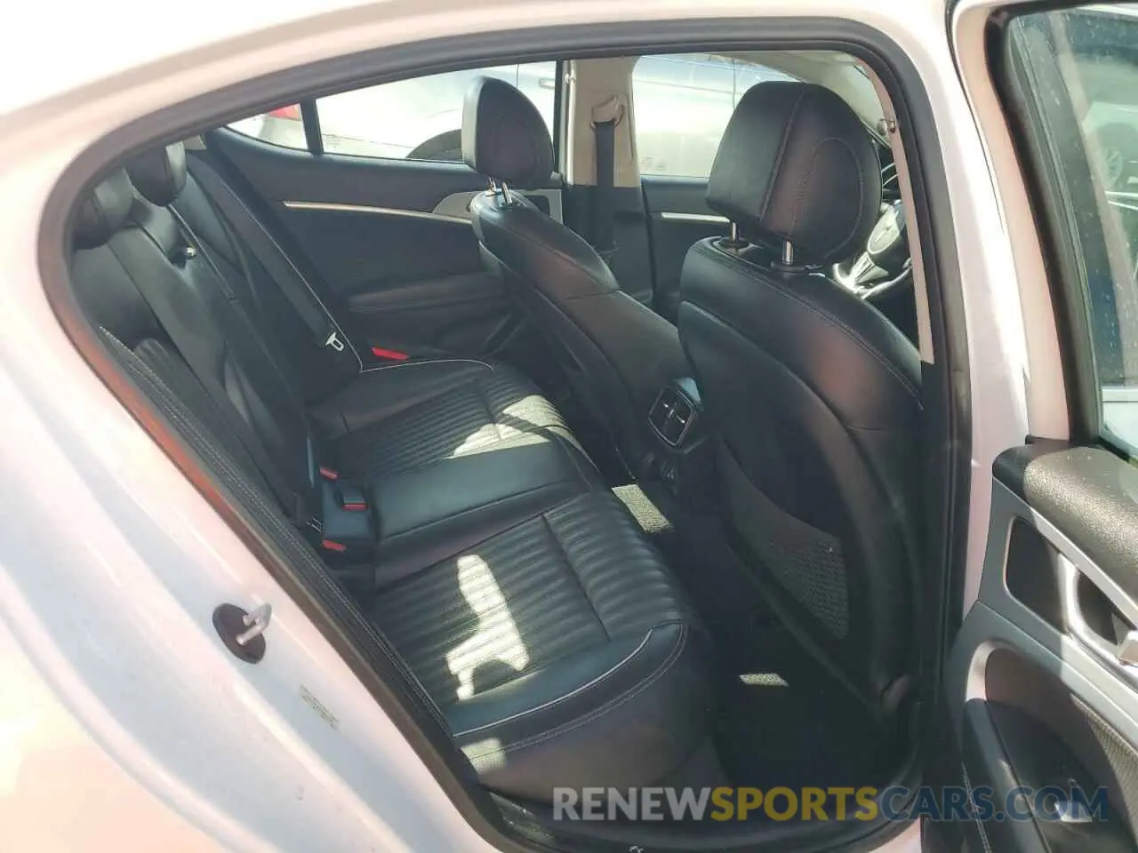10 Photograph of a damaged car KMTG34LA6KU044132 GENESIS G70 2019