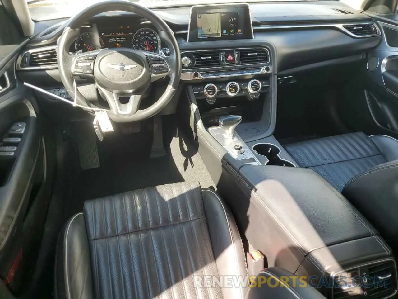 8 Photograph of a damaged car KMTG34LA6KU044132 GENESIS G70 2019