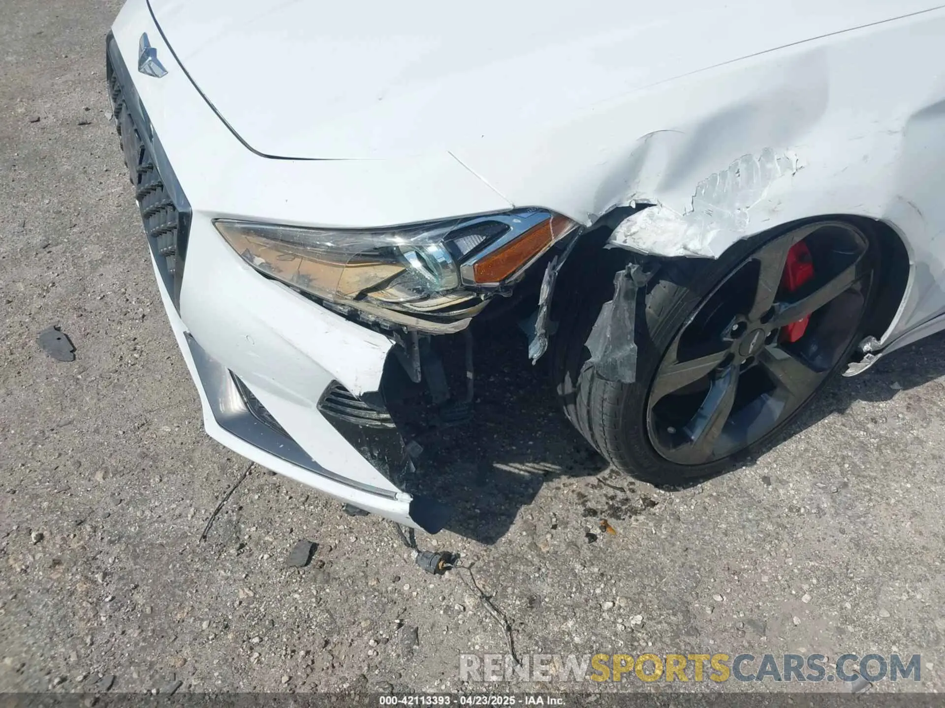 6 Photograph of a damaged car KMTG34LE0KU034232 GENESIS G70 2019