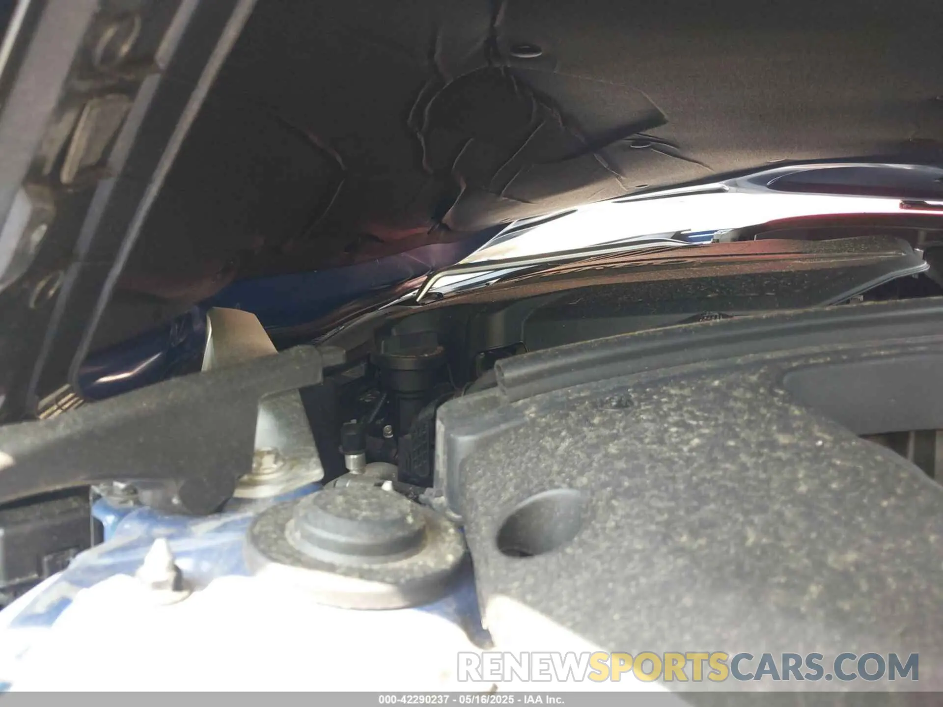 17 Photograph of a damaged car KMTG34LE1KU040136 GENESIS G70 2019
