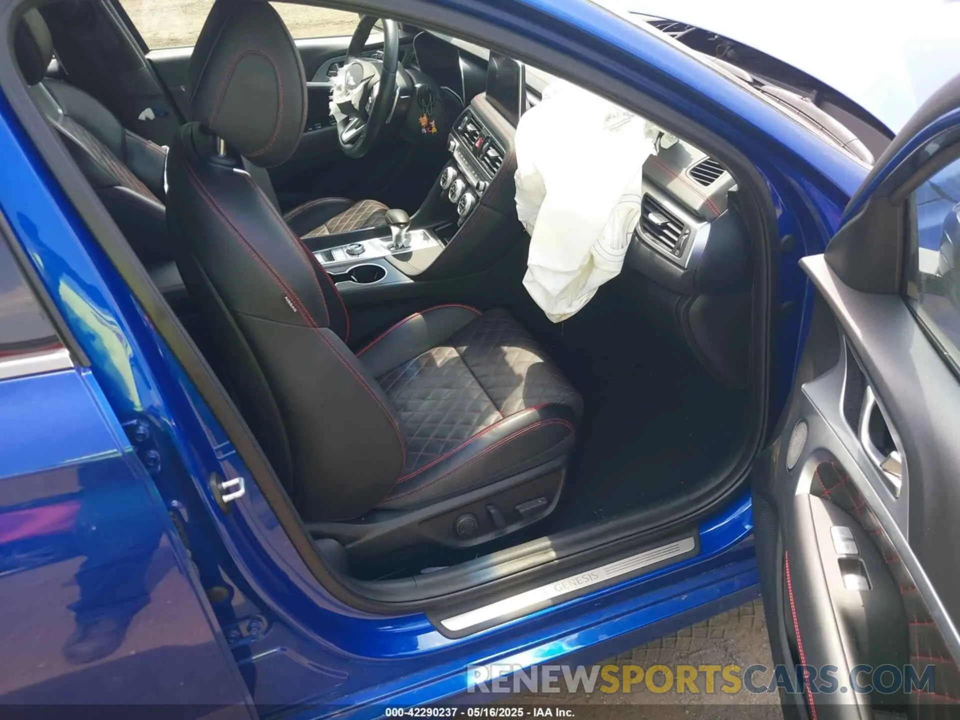 5 Photograph of a damaged car KMTG34LE1KU040136 GENESIS G70 2019