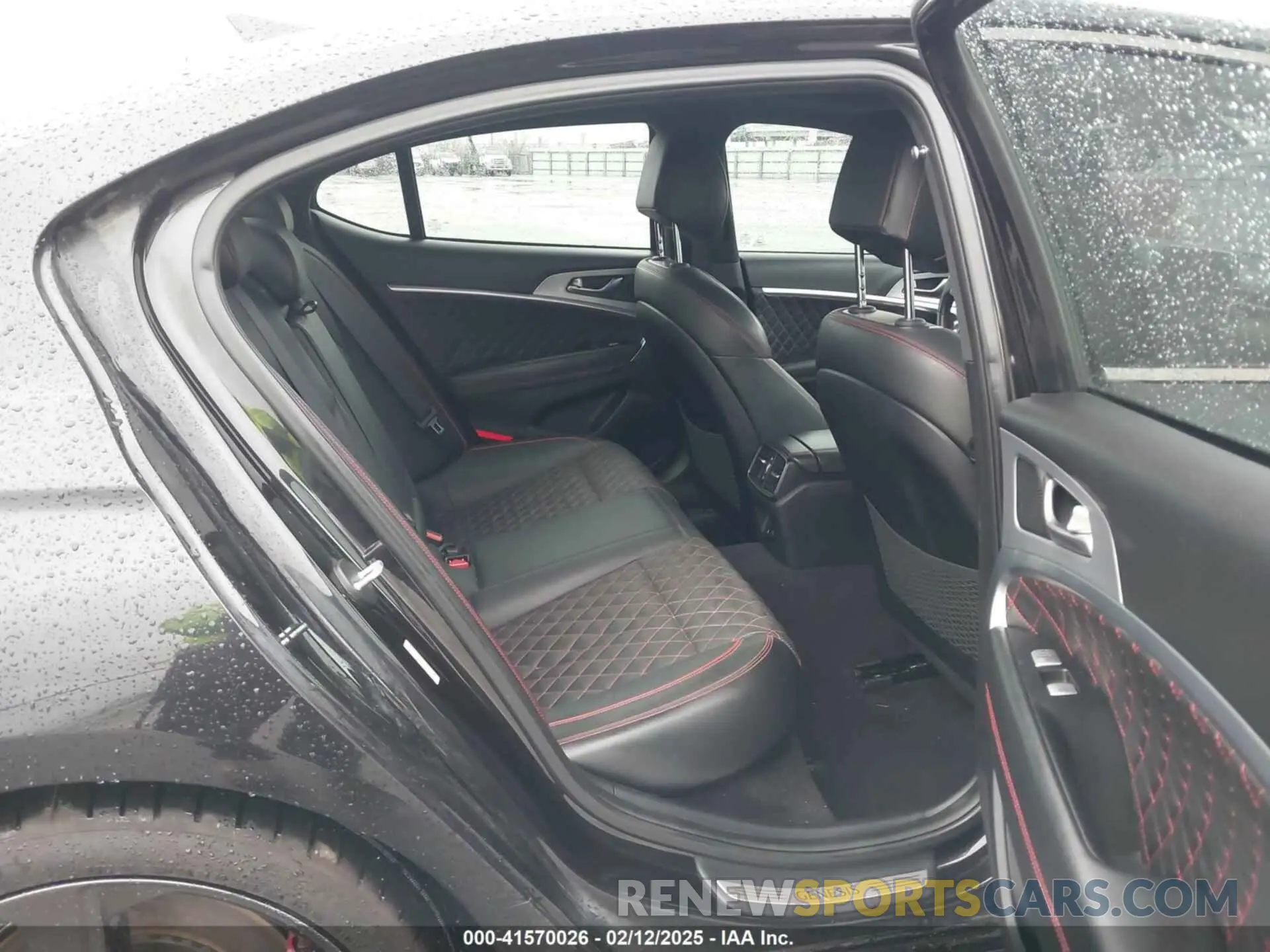8 Photograph of a damaged car KMTG34LE2KU020333 GENESIS G70 2019